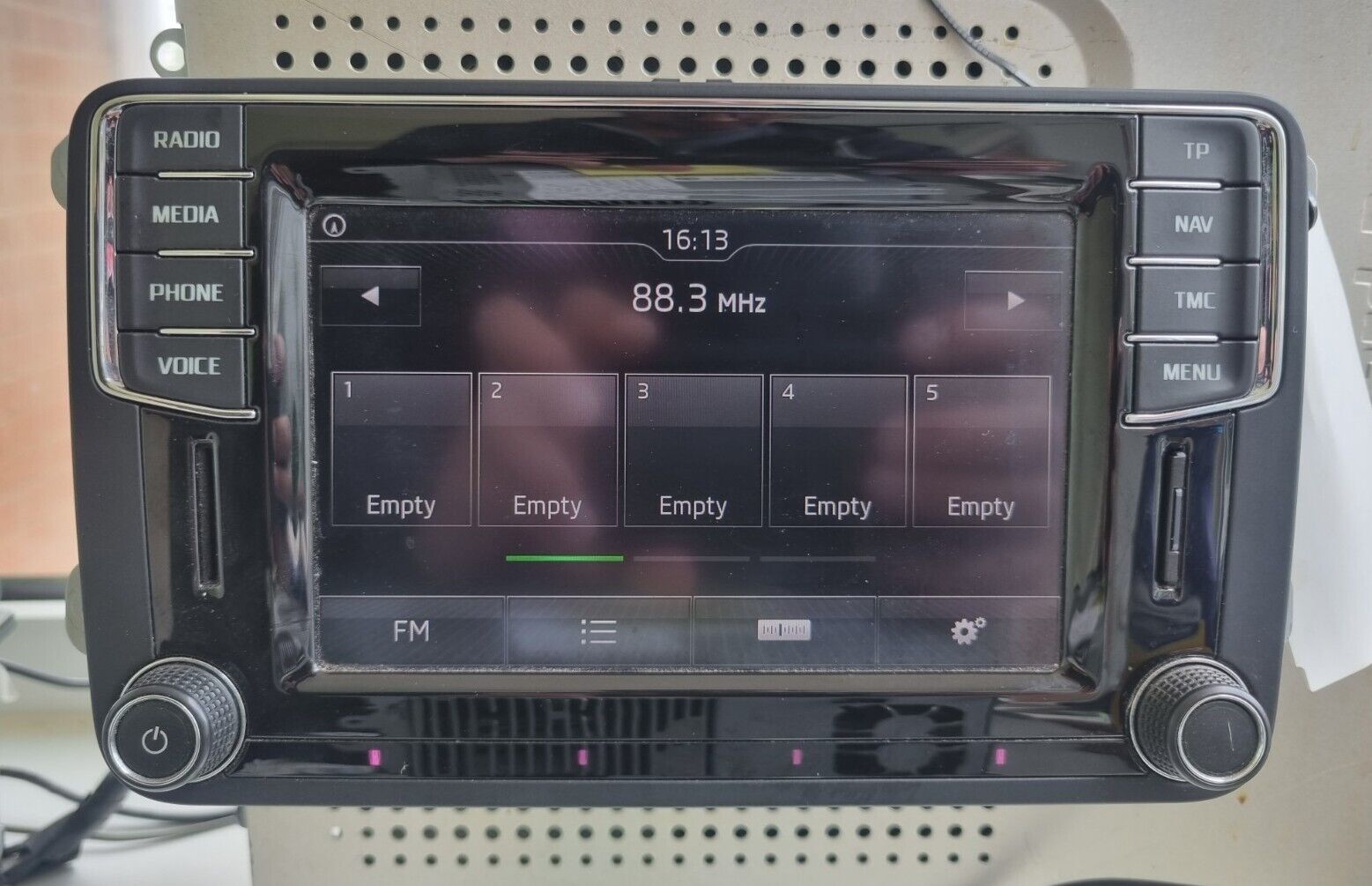 Skoda Amundsen MIB2 Sat Nav CarPlay & Android Auto Head Unit - 5L0035680E