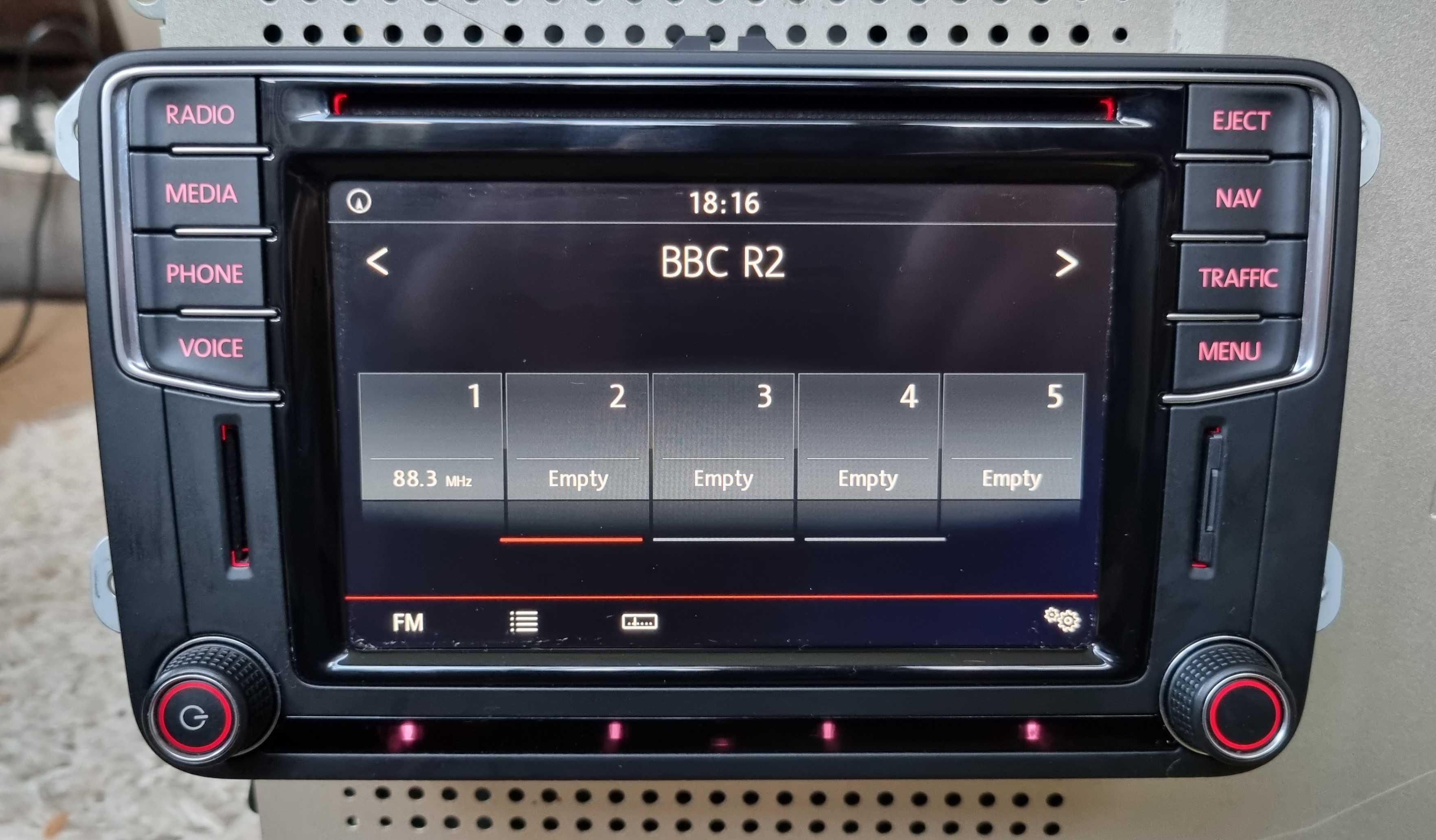 VW Discover Media MIB2 - 5C0035680E
