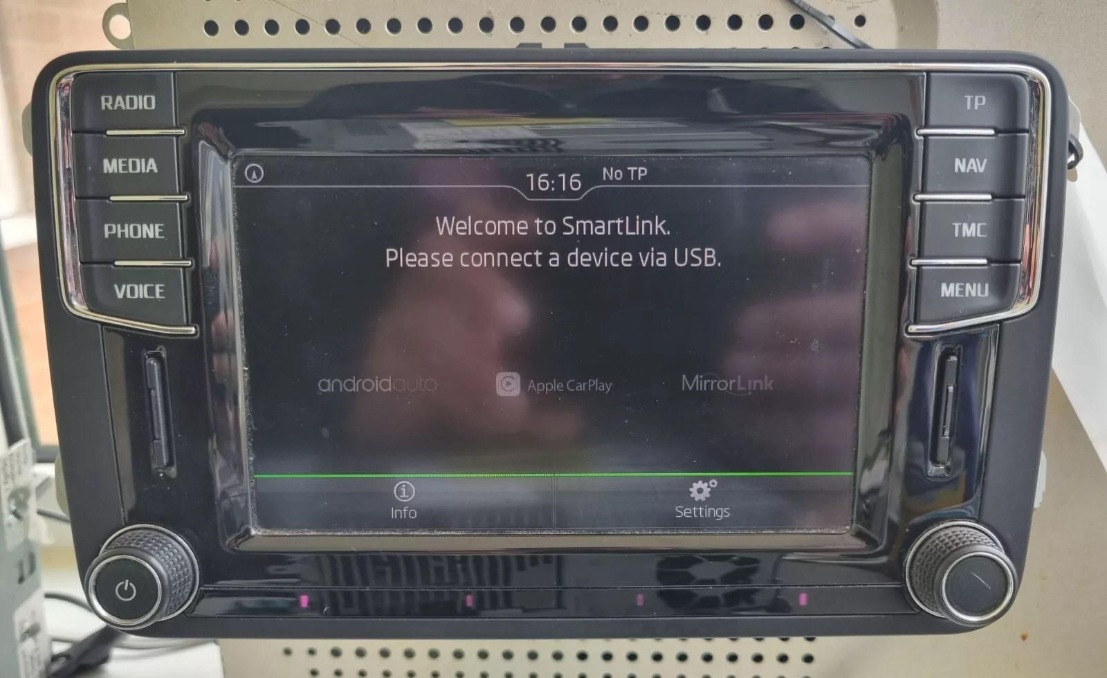 Skoda Amundsen MIB2 Sat Nav CarPlay Android Auto Head Unit - 5L0035680E