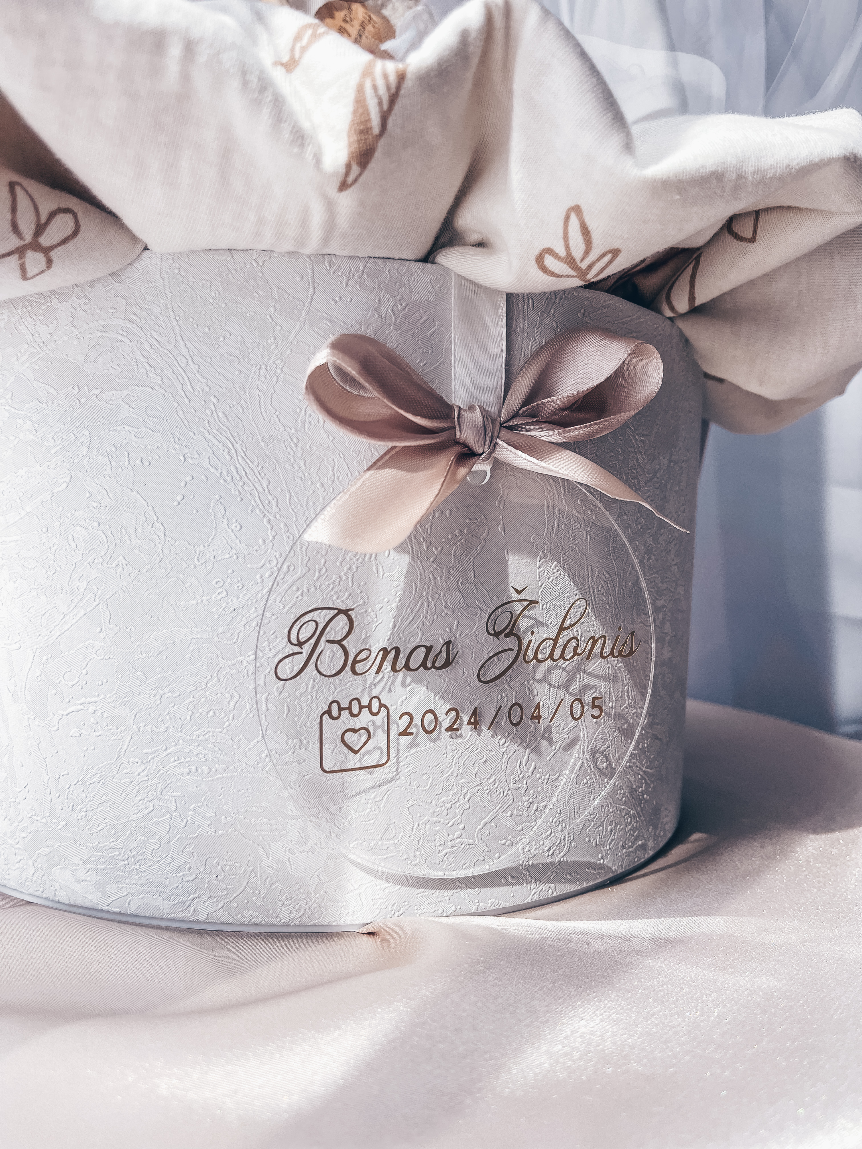 Dovana "Universalus komplektukas su tapukais"