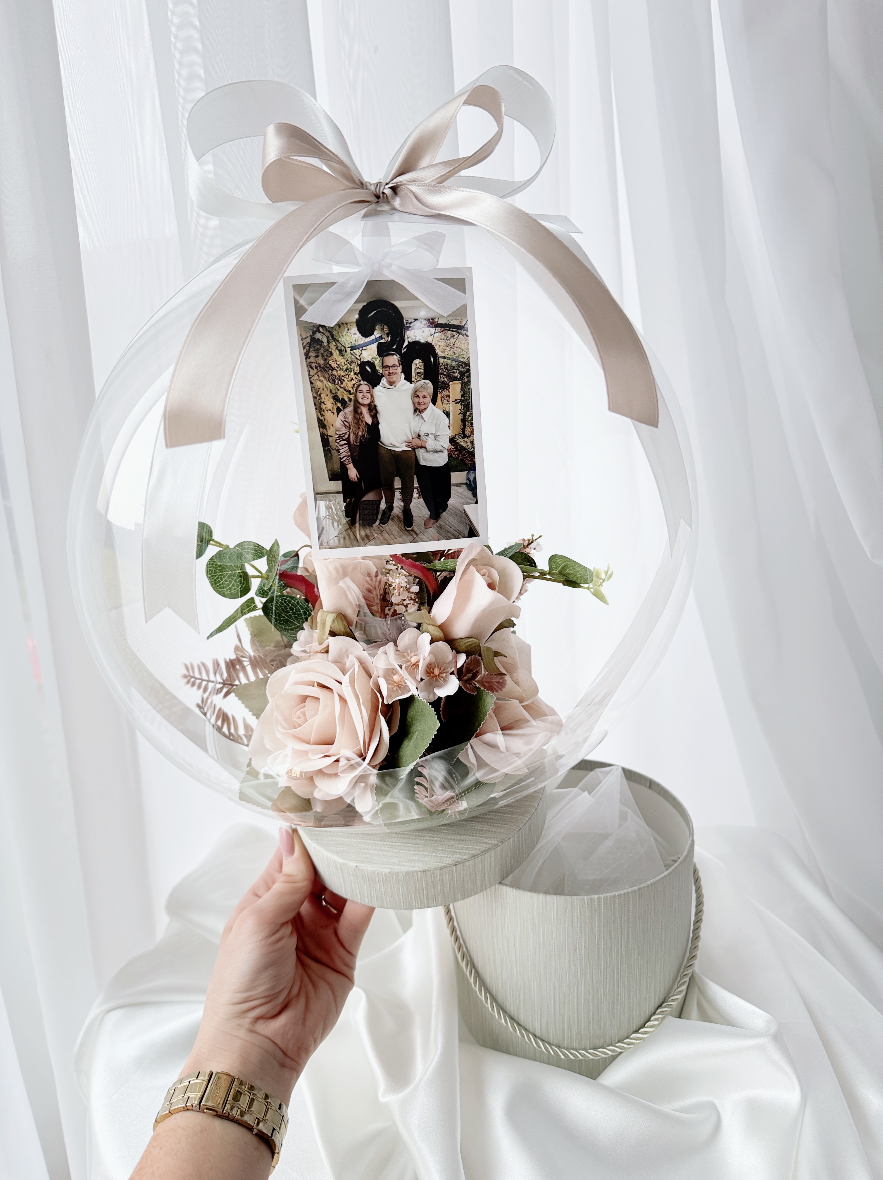 Dovana "Gimtadienio gėlių kompozicija su nuotrauka"