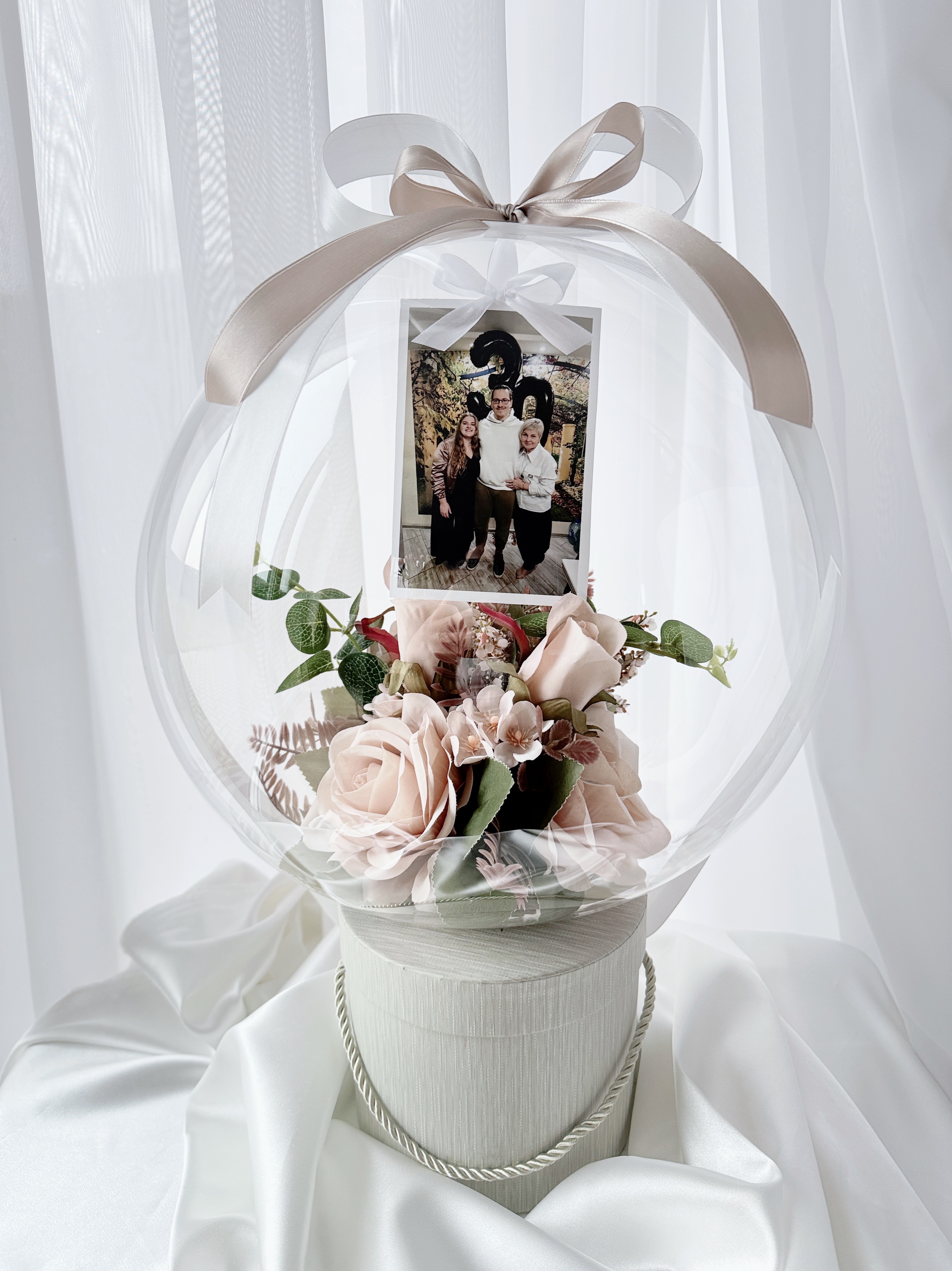 Dovana "Gimtadienio gėlių kompozicija su nuotrauka"