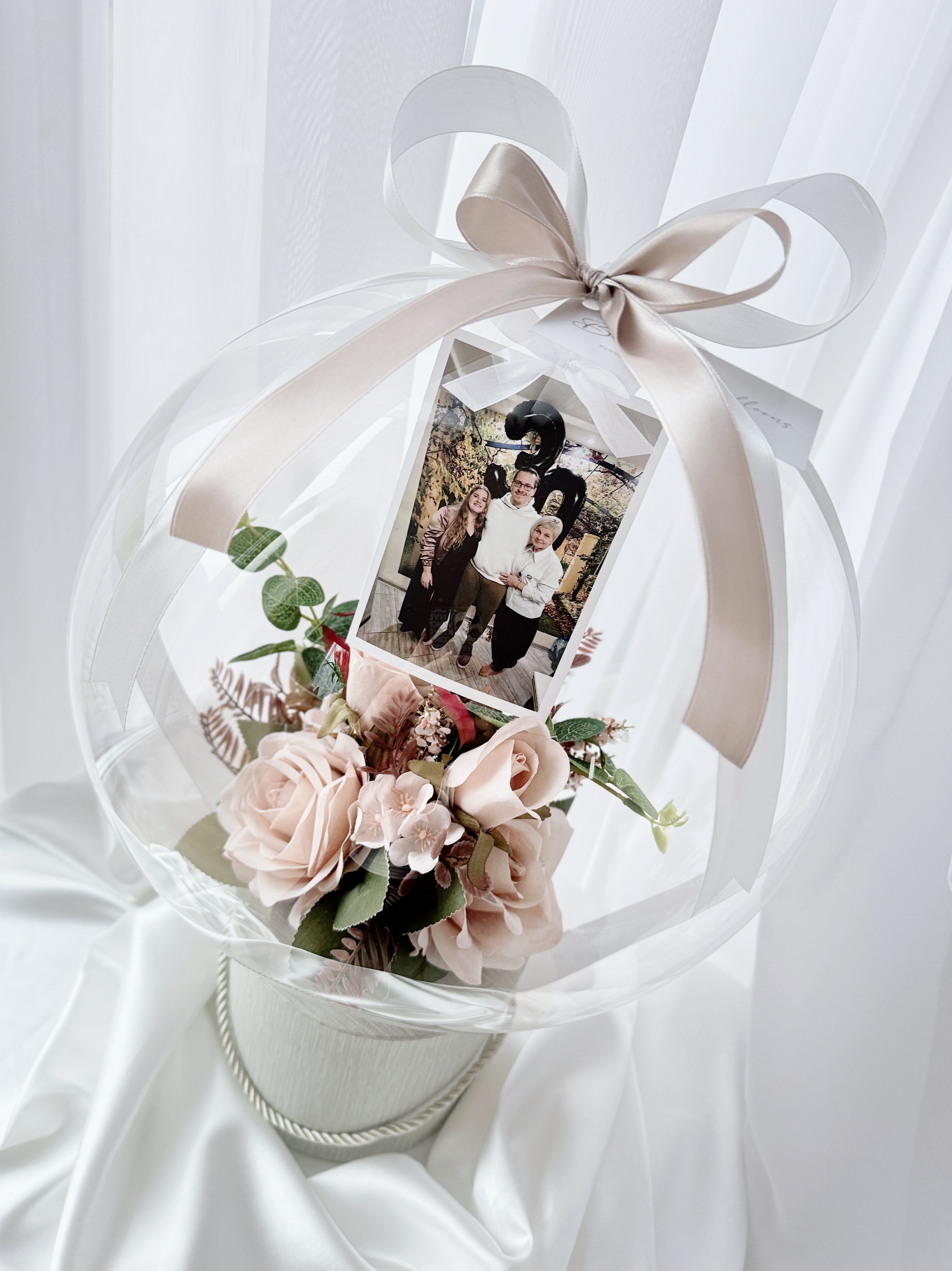 Dovana "Gimtadienio gėlių kompozicija su nuotrauka"