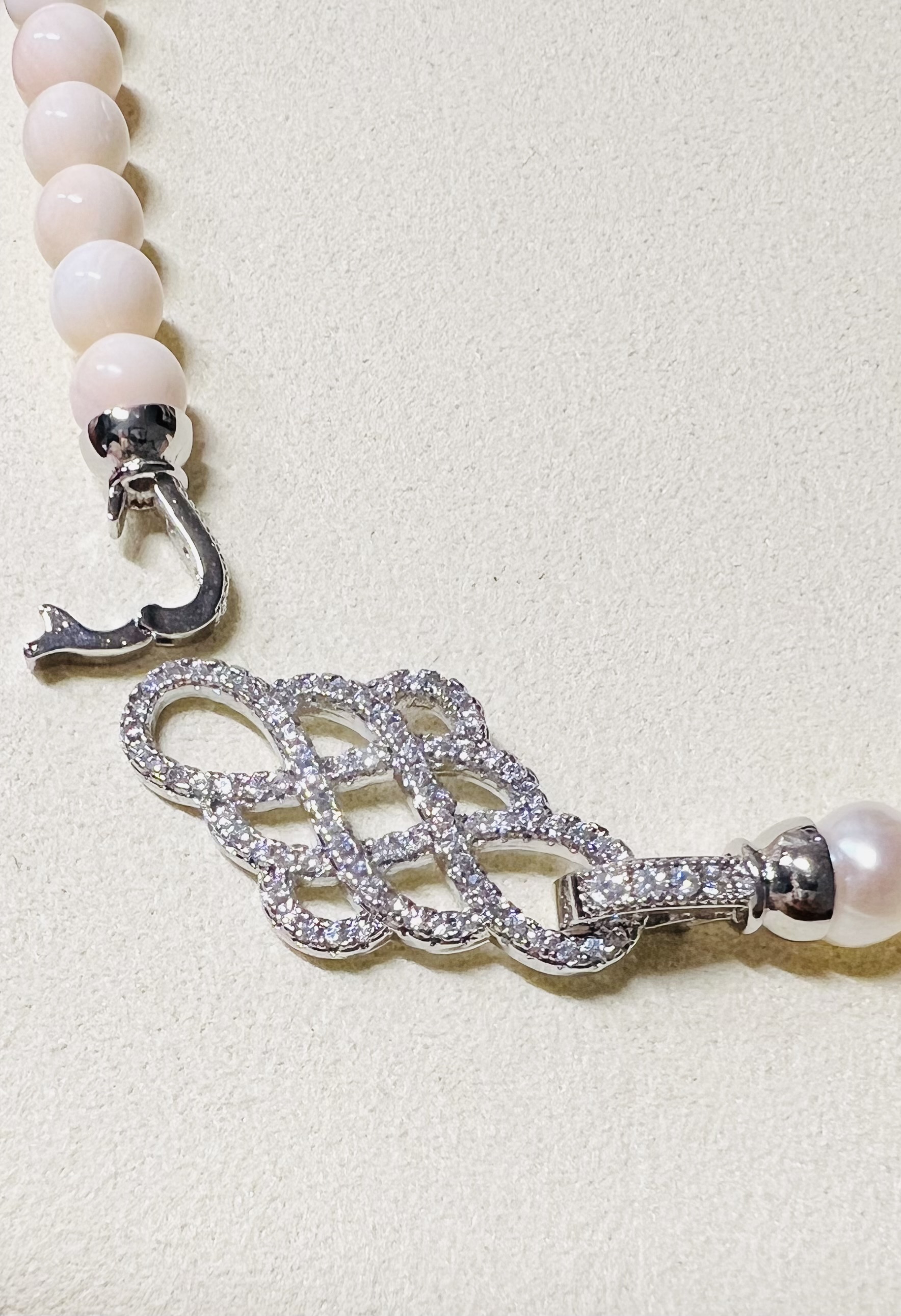 Roman Lace Necklace 