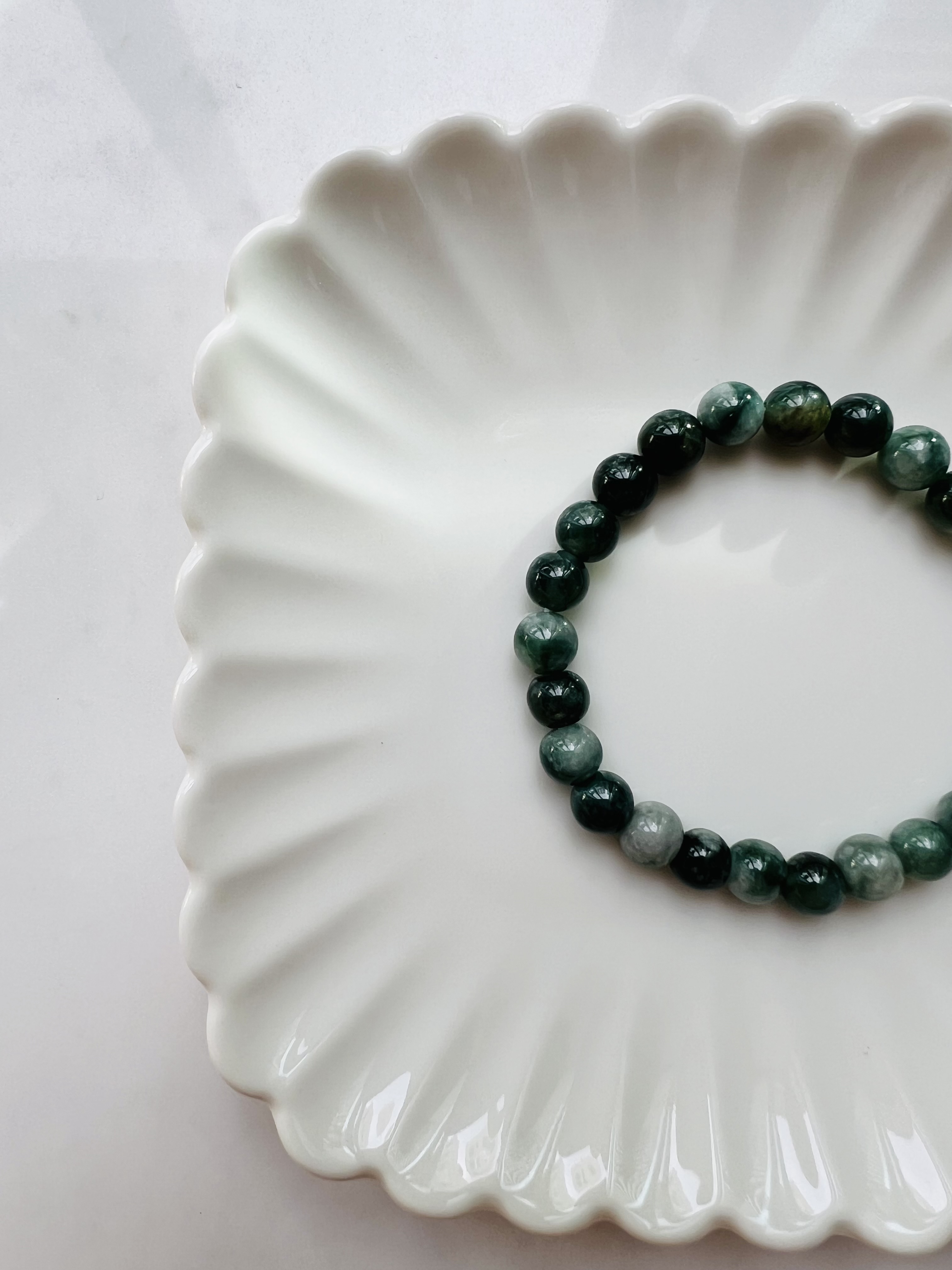 Love + Jade, Yang