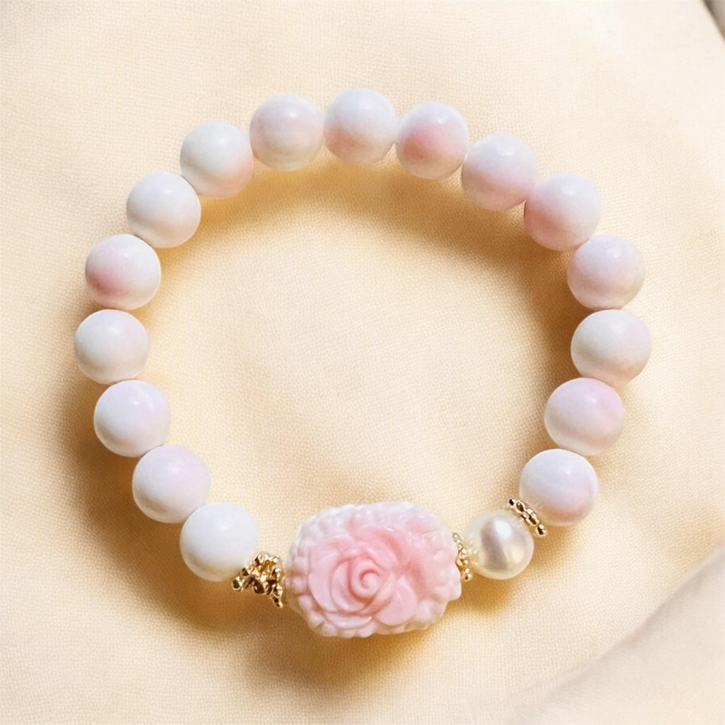 Queen Conch Bracelet "The Rose"