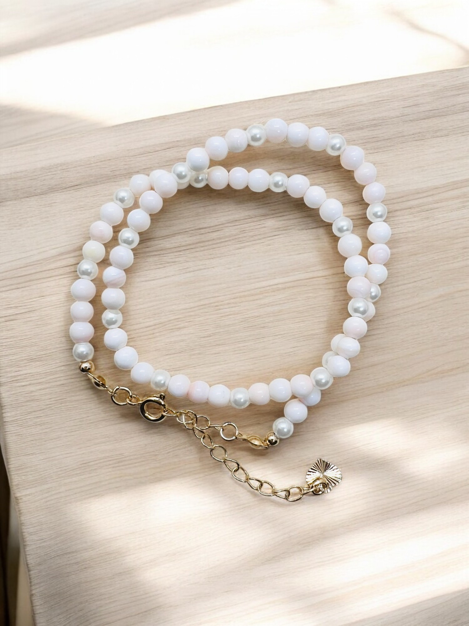Lustra II – Double Layer Conch & Pearl Bracelet