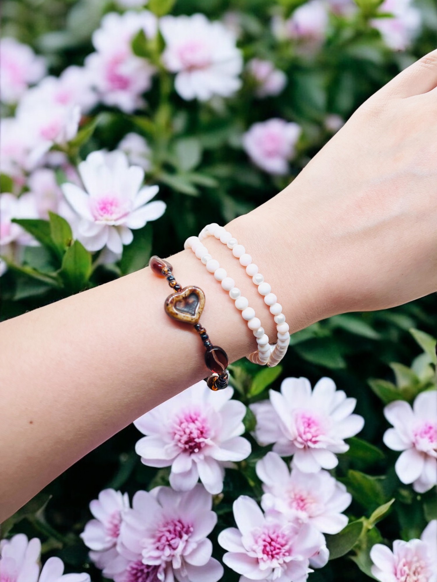 Lustra II – Double Layer Conch & Pearl Bracelet