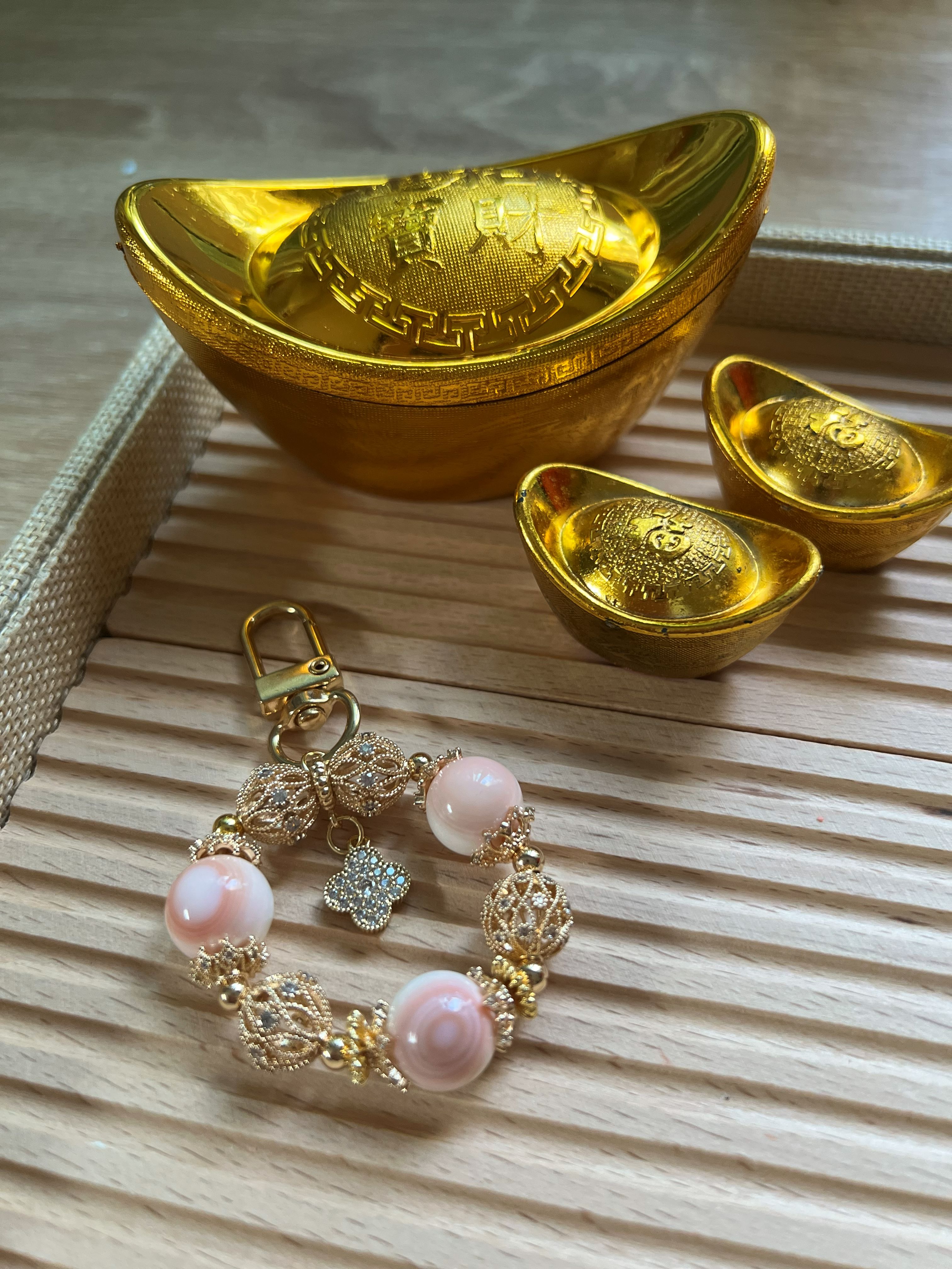 🐷 Pig Zodiac Bag Charm — Queen Conch