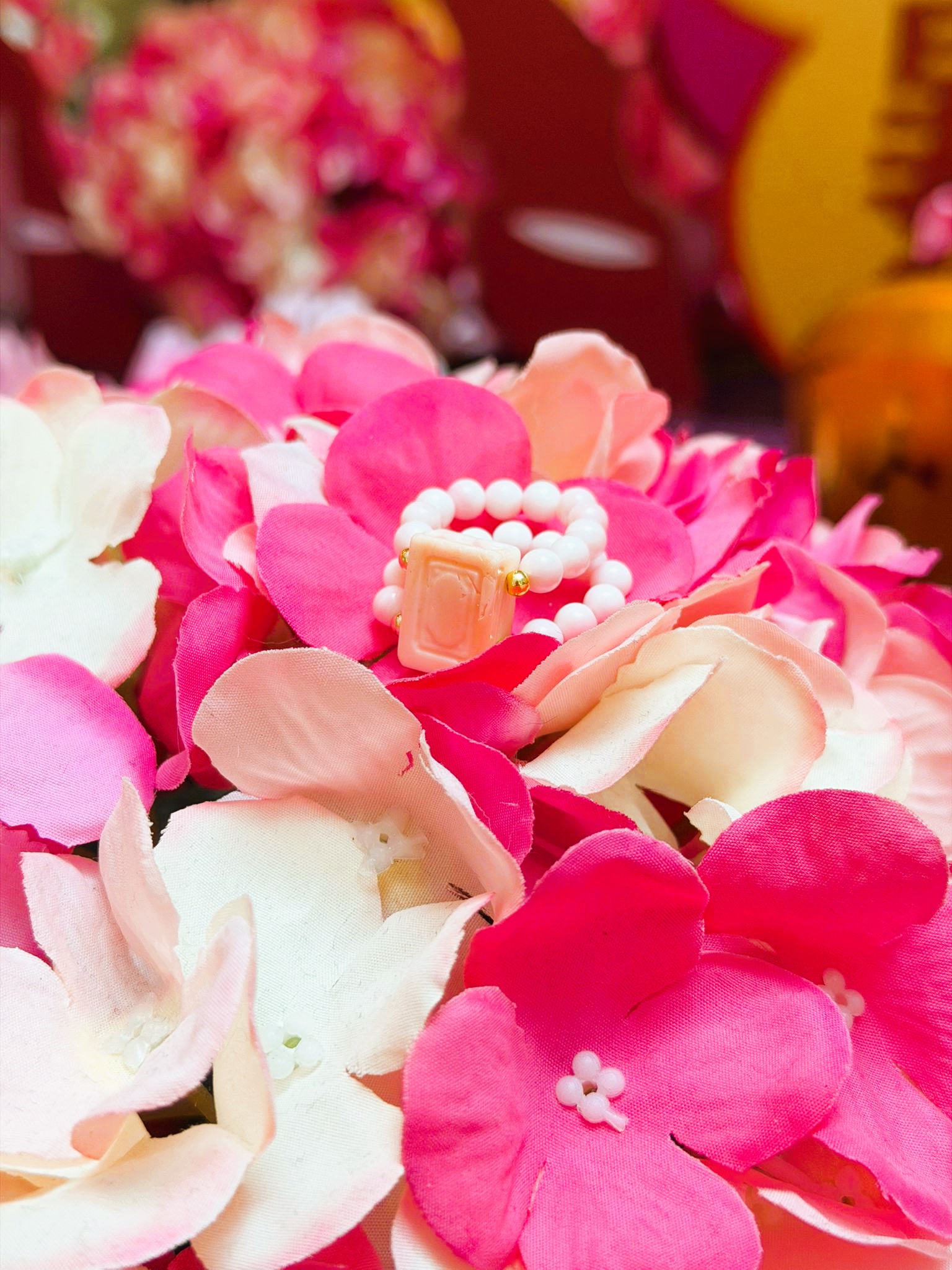 Imperial Thirteen: Queen Conch Mahjong Ring Collector Set