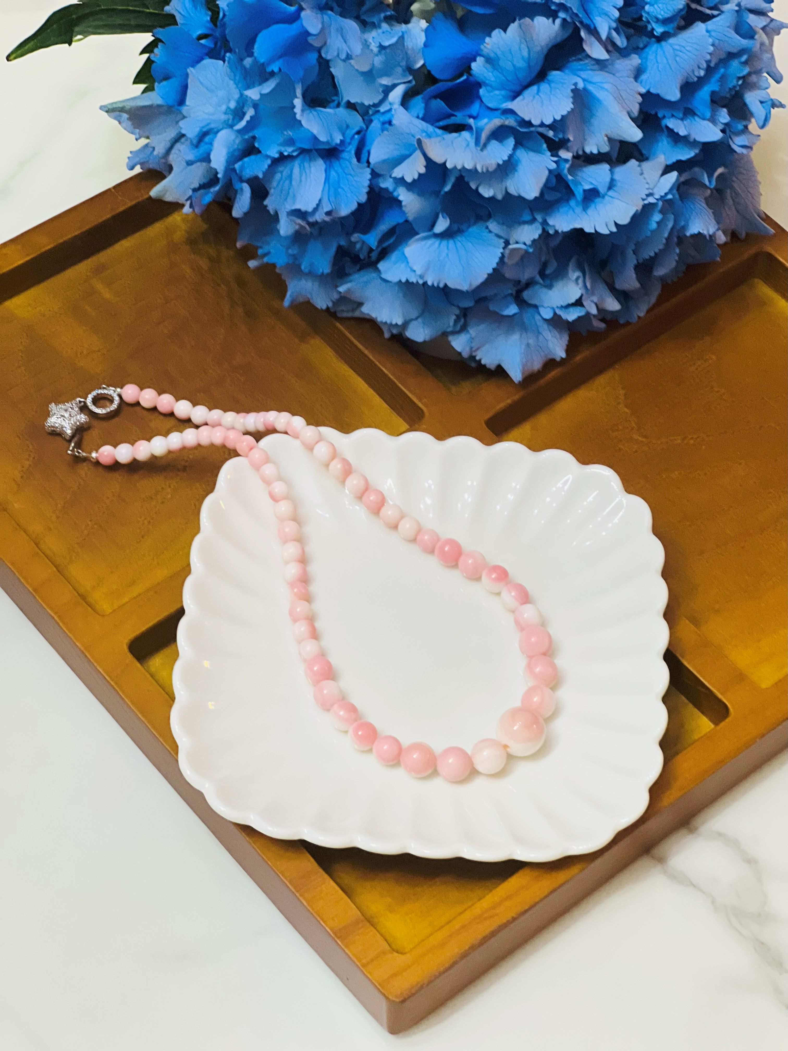Pink Tide – Organic Queen Conch Statement Bead Necklace