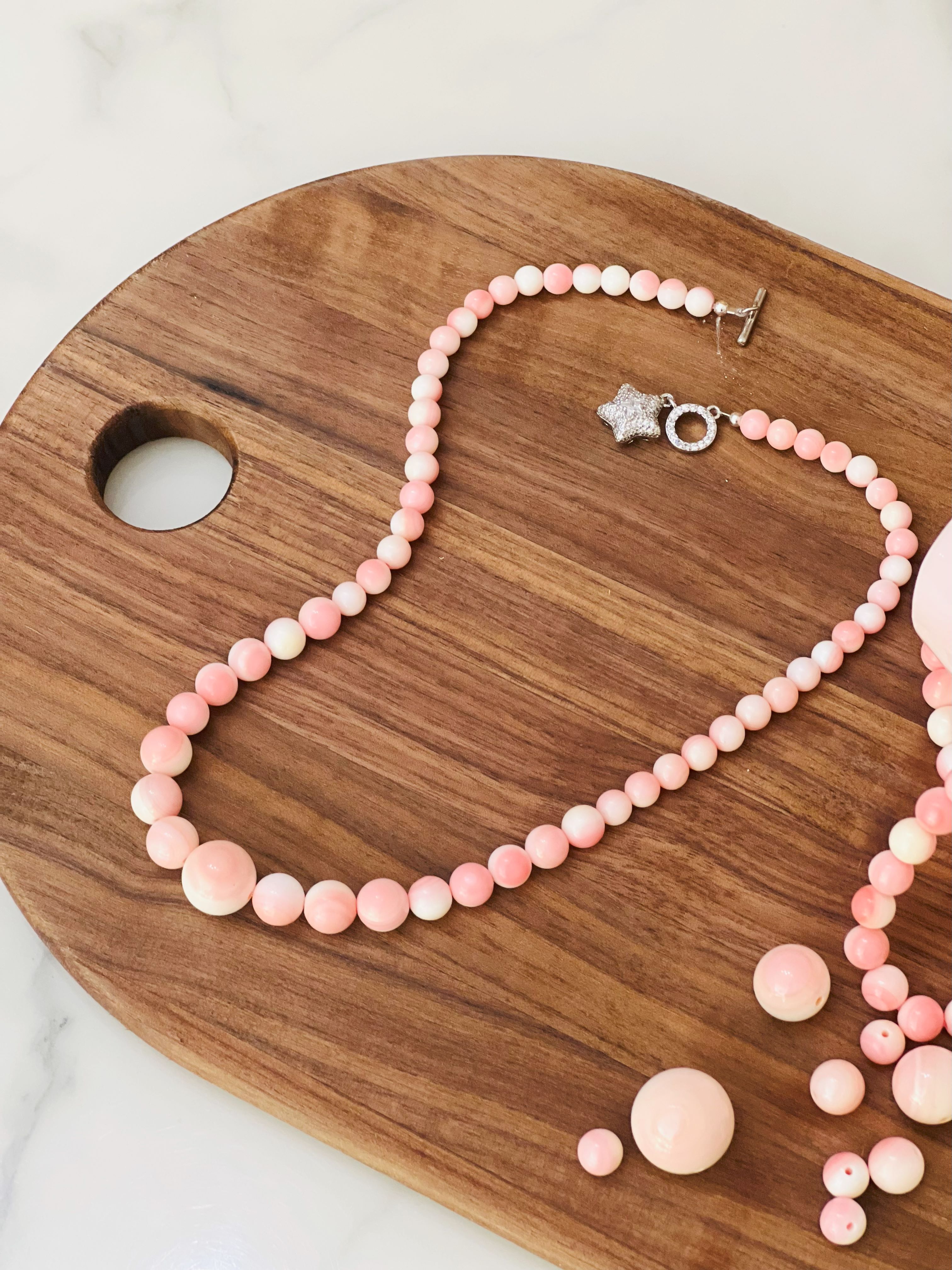 Pink Tide – Organic Queen Conch Statement Bead Necklace