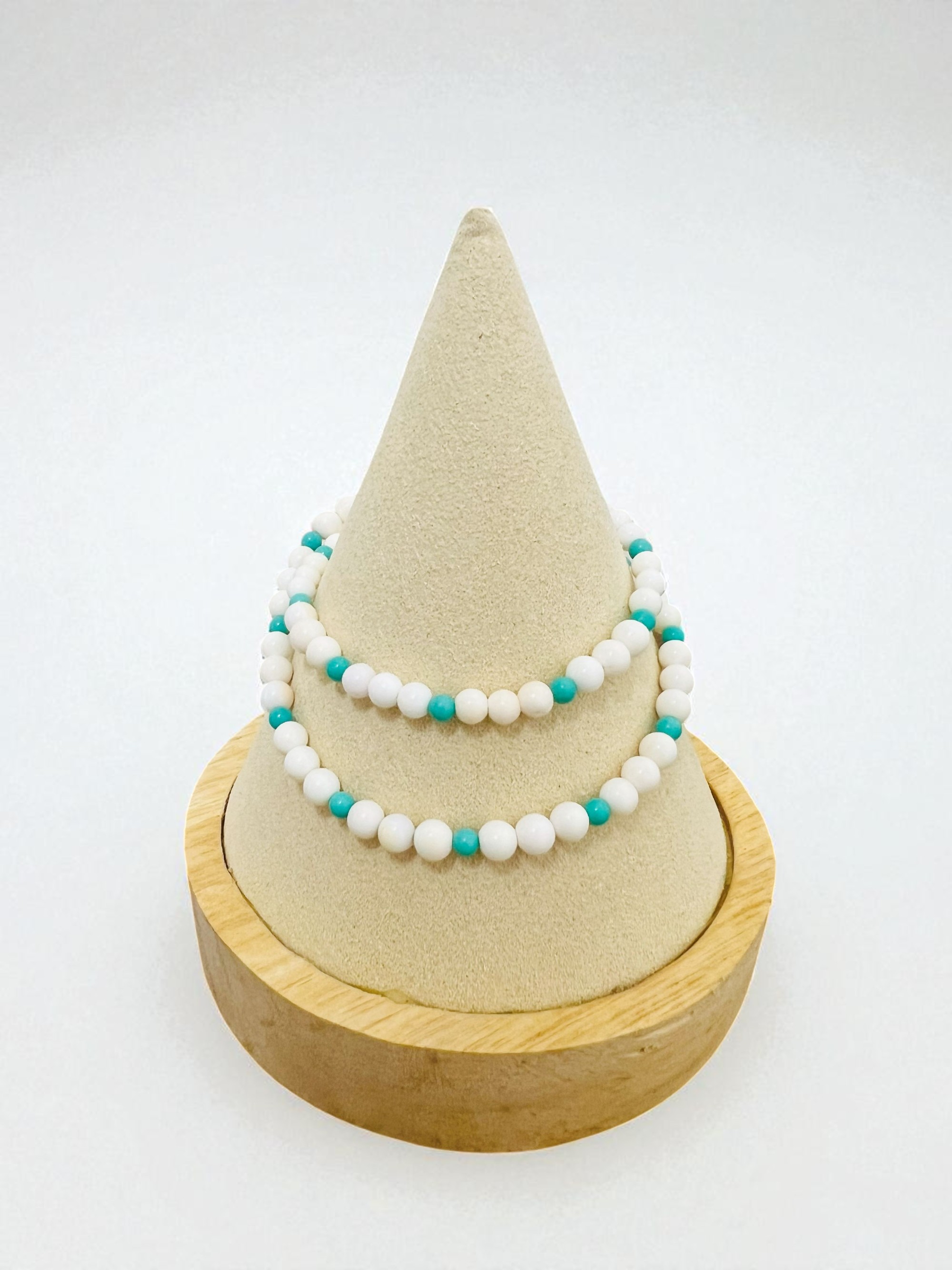 Lustra II – Double Layer Conch & Turquoise Bracelet
