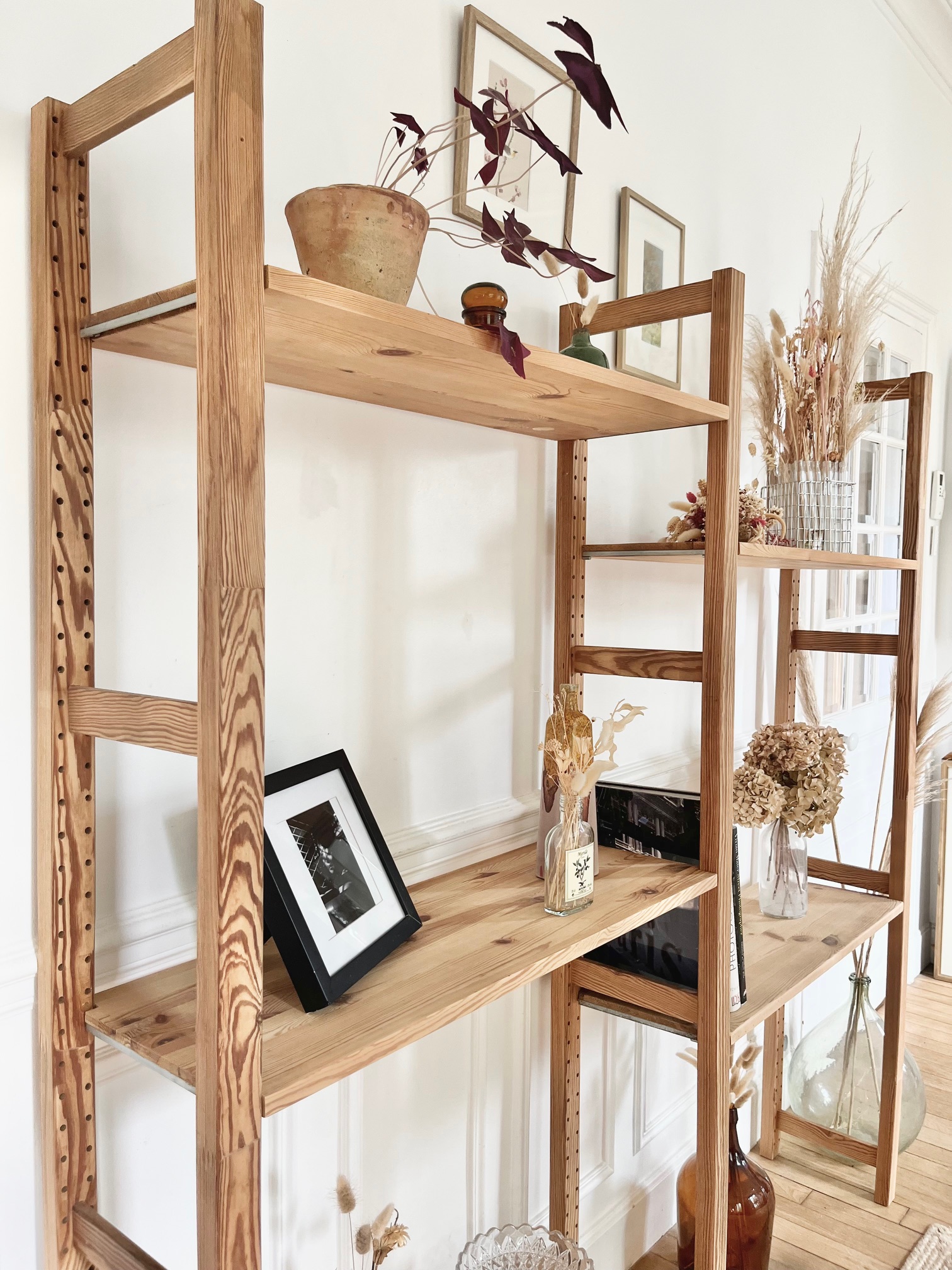 Étagère modulable en pin