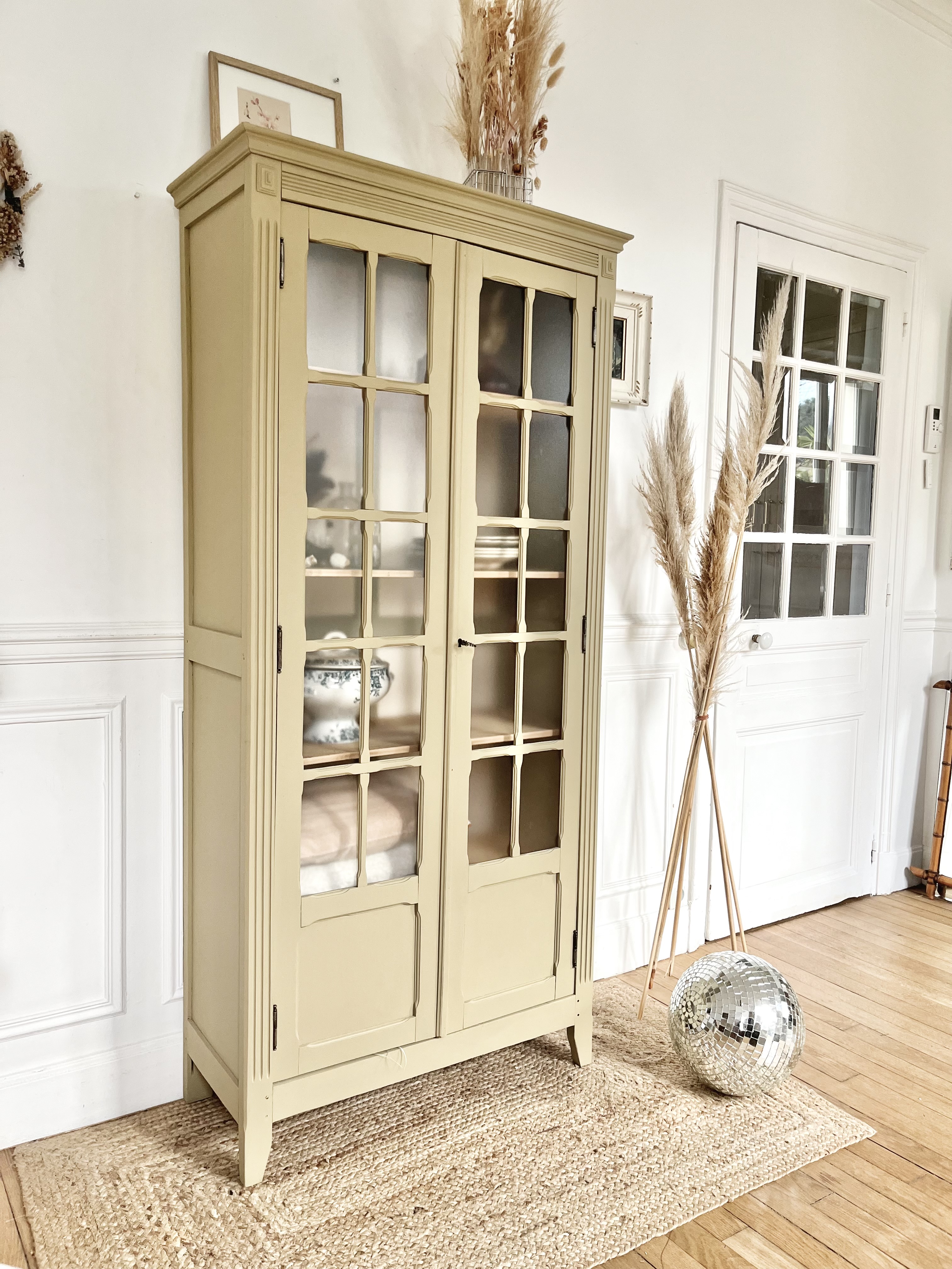 Armoire parisienne vitrée 