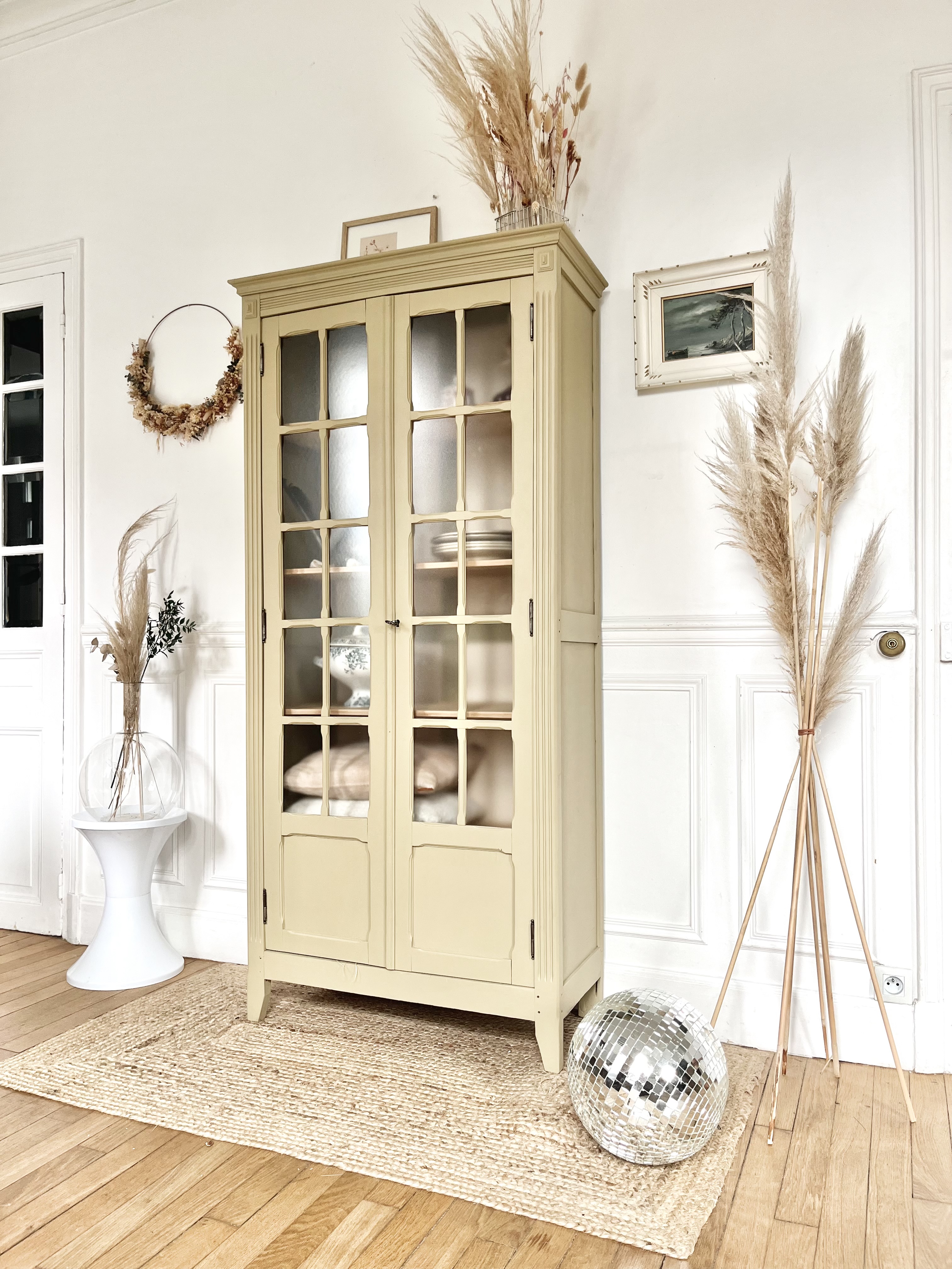Armoire parisienne vitrée 