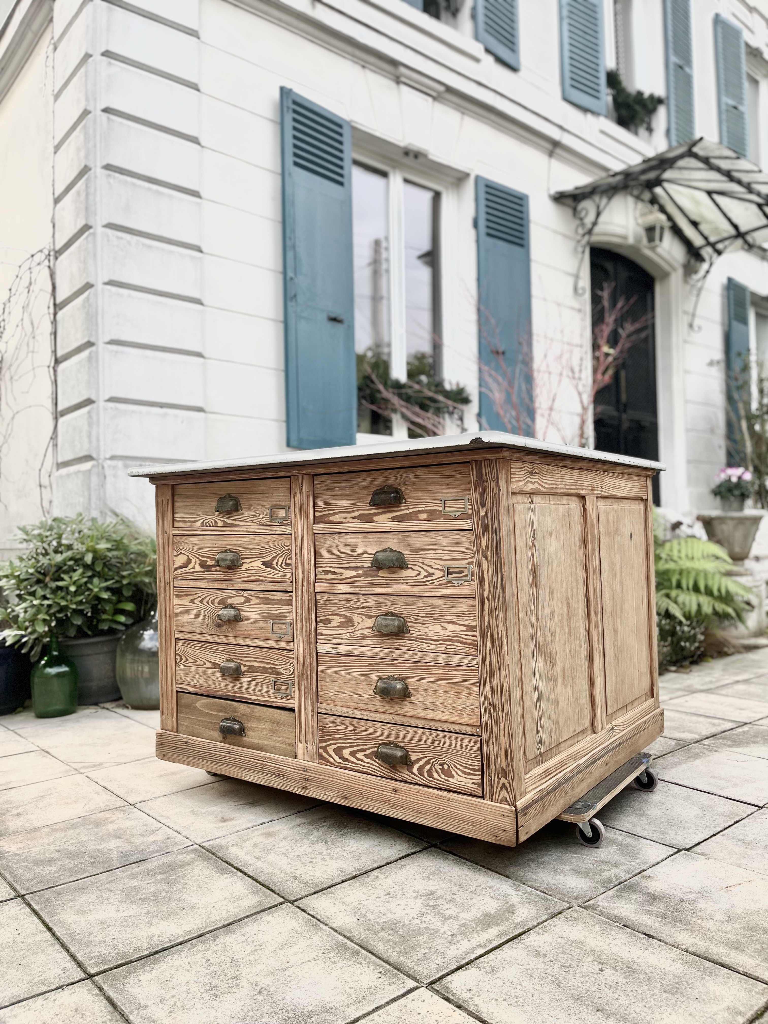 Îlot central / Présentoir  