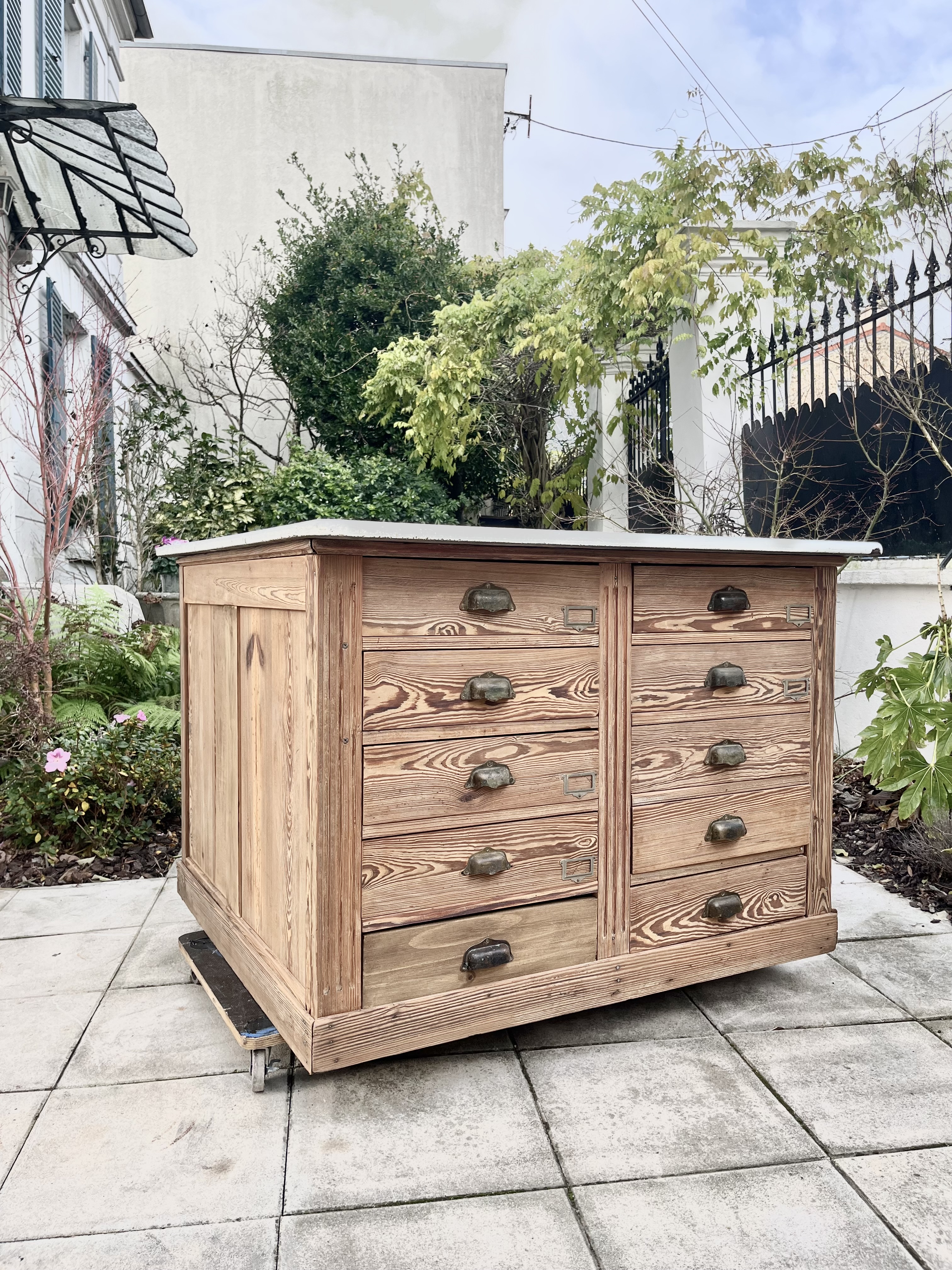 Îlot central / Présentoir  