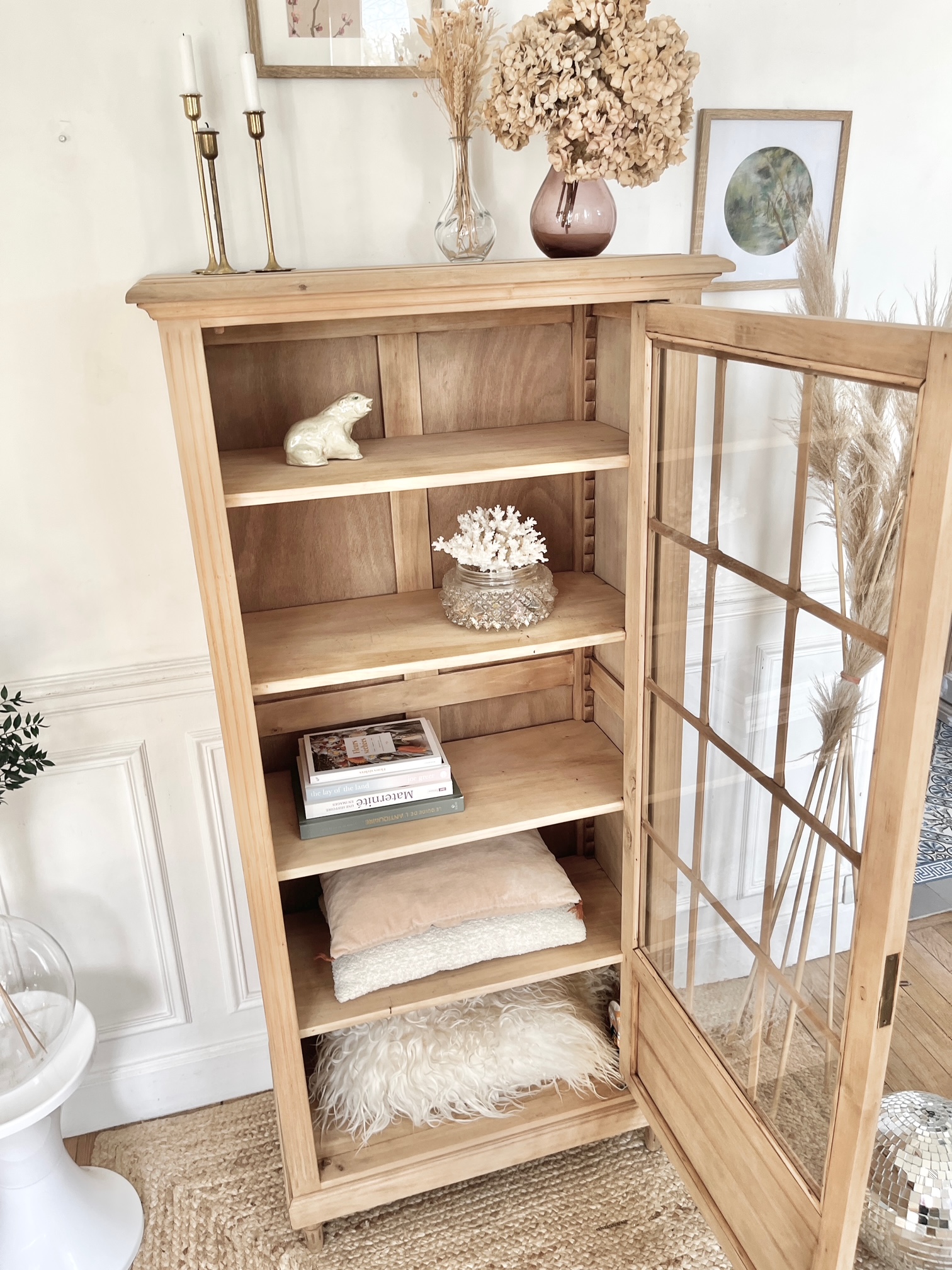 Vitrine parisienne ancienne