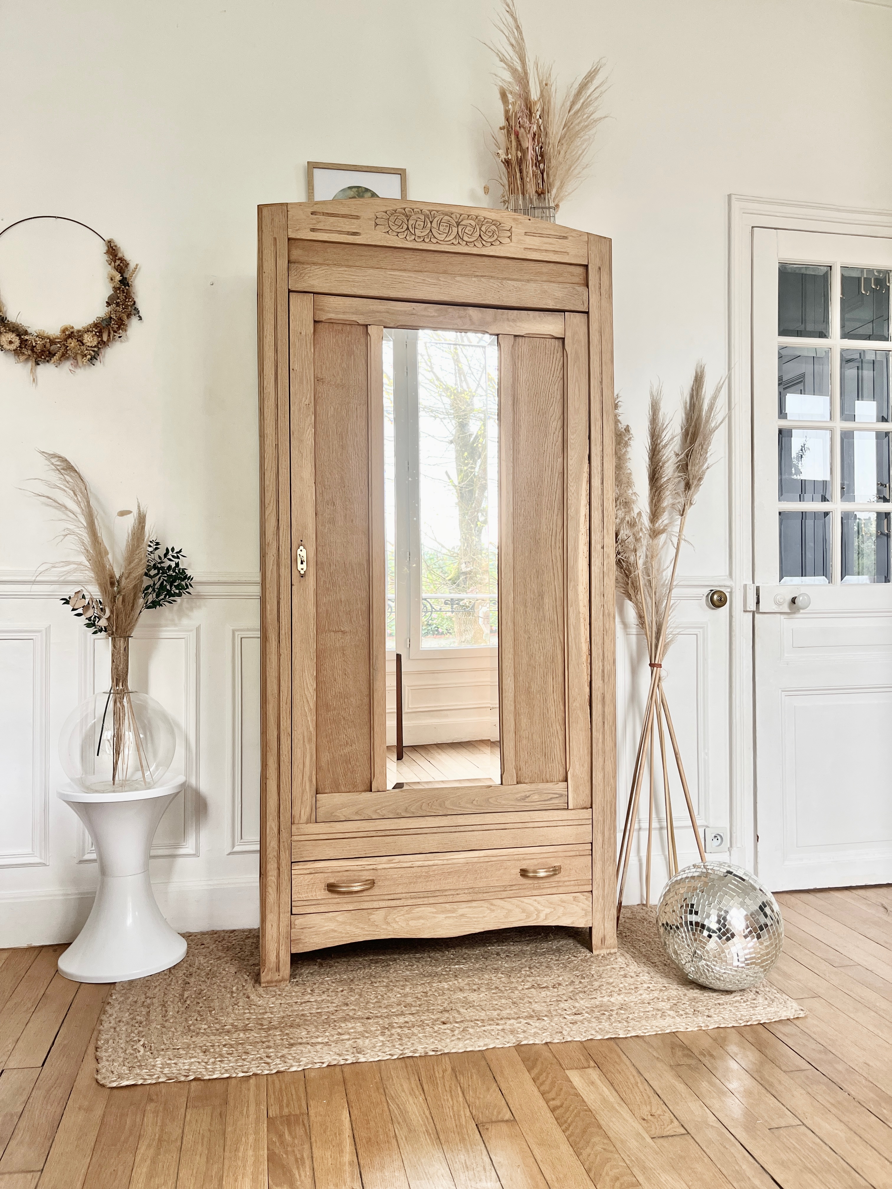 Armoire bonnetière en chêne 