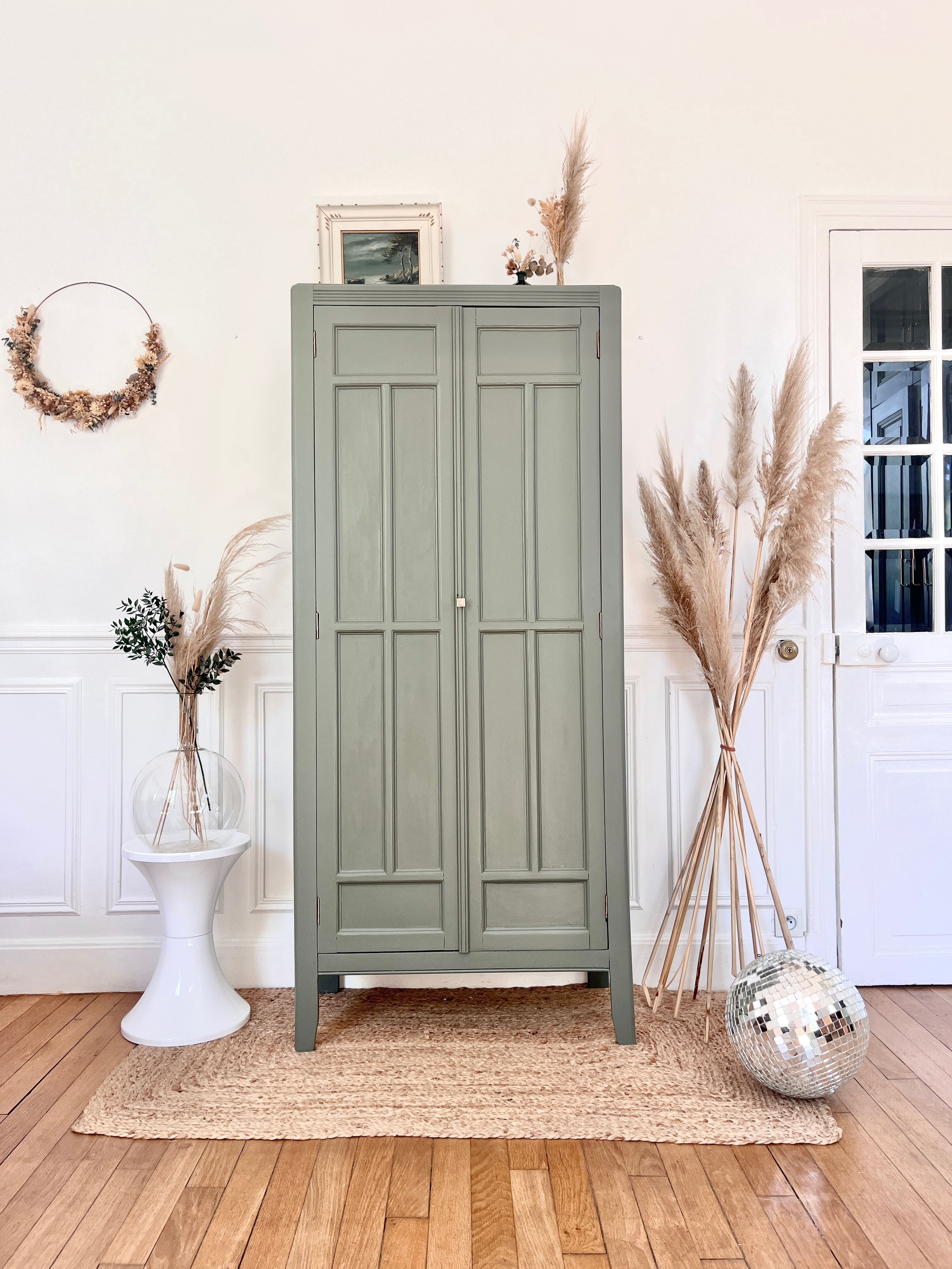 Armoire parisienne restaurée