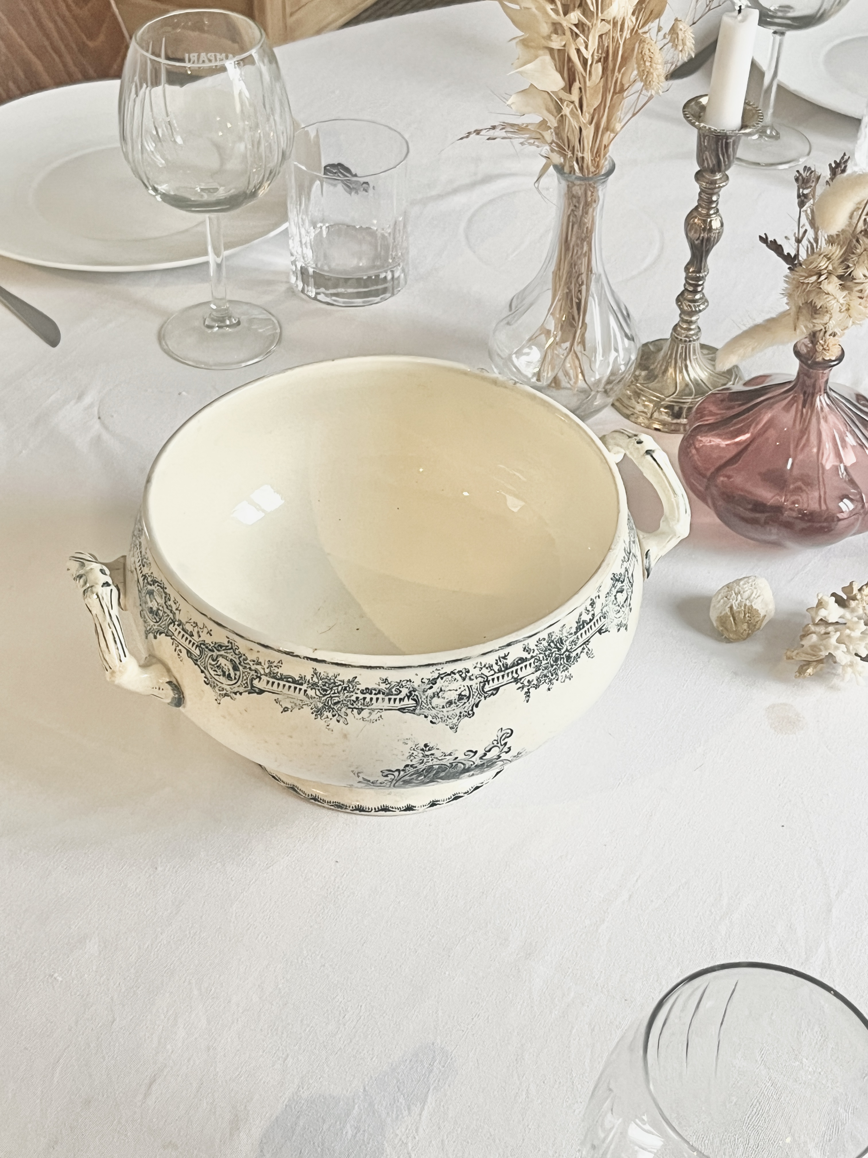 Soupière ancienne en Terre de fer 