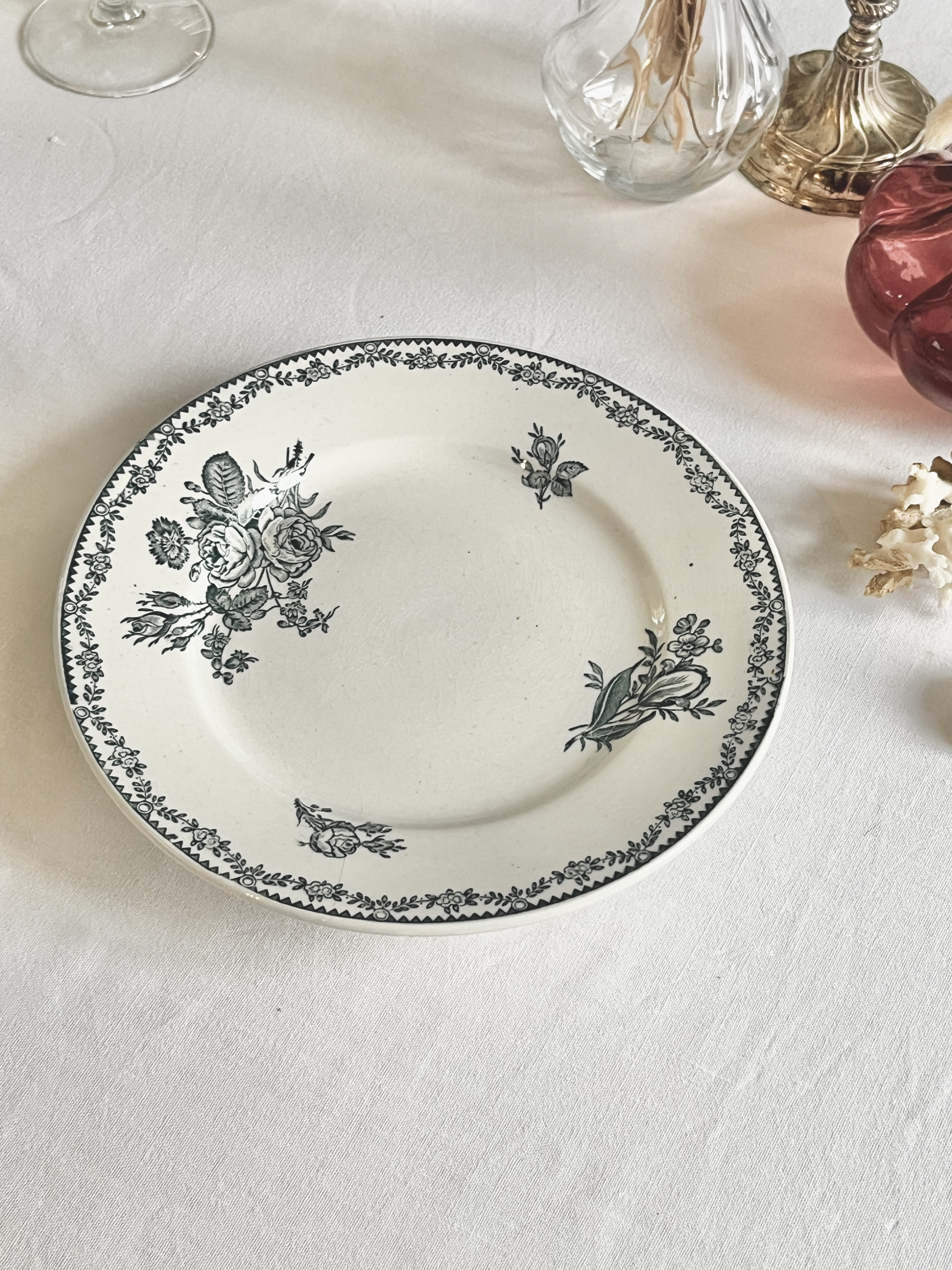 Plat à gâteaux vintage en Terre de fer 