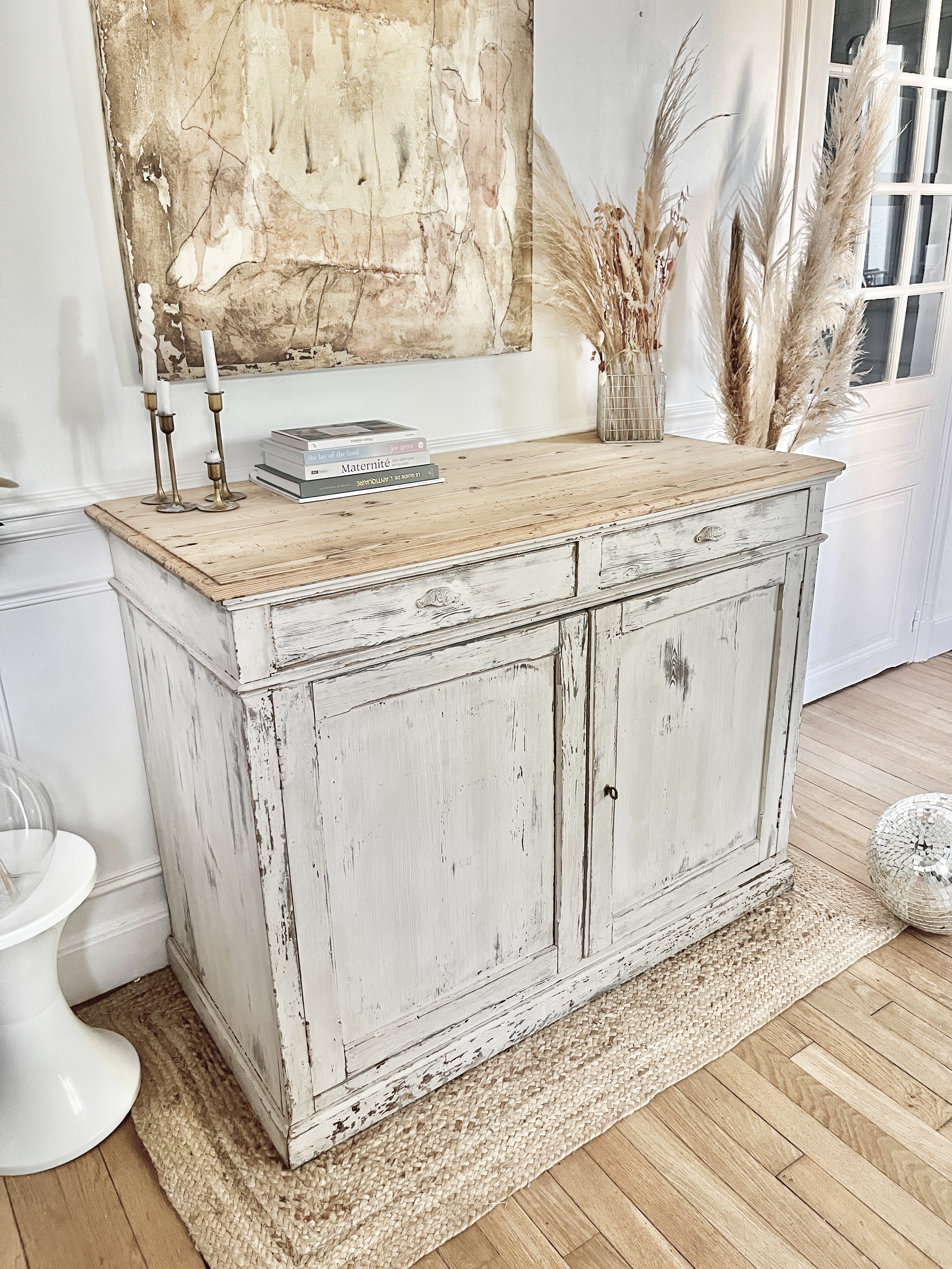 Buffet ancien patiné