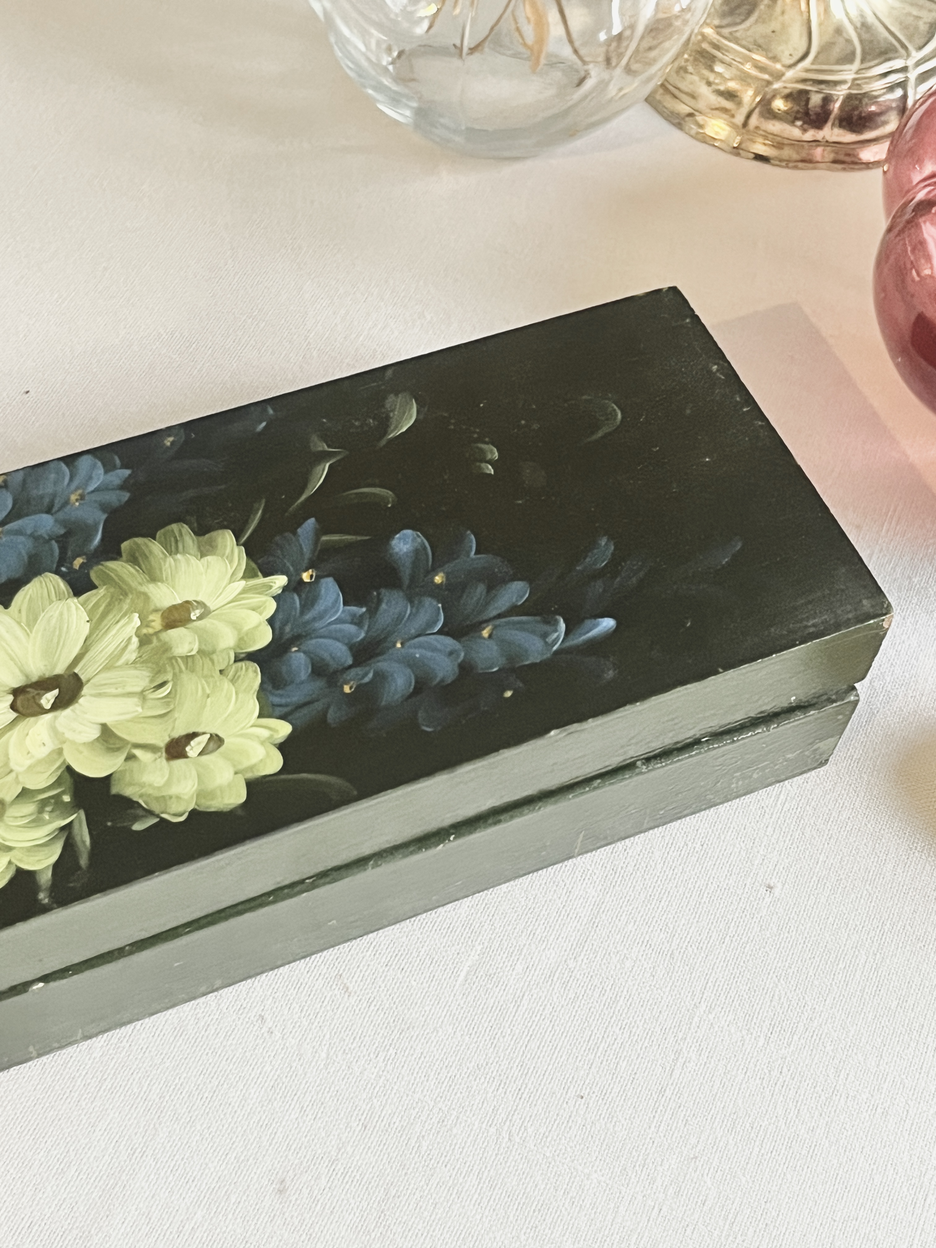 Boîte à bijoux décorative/ Écritoire ancien peint à la main 