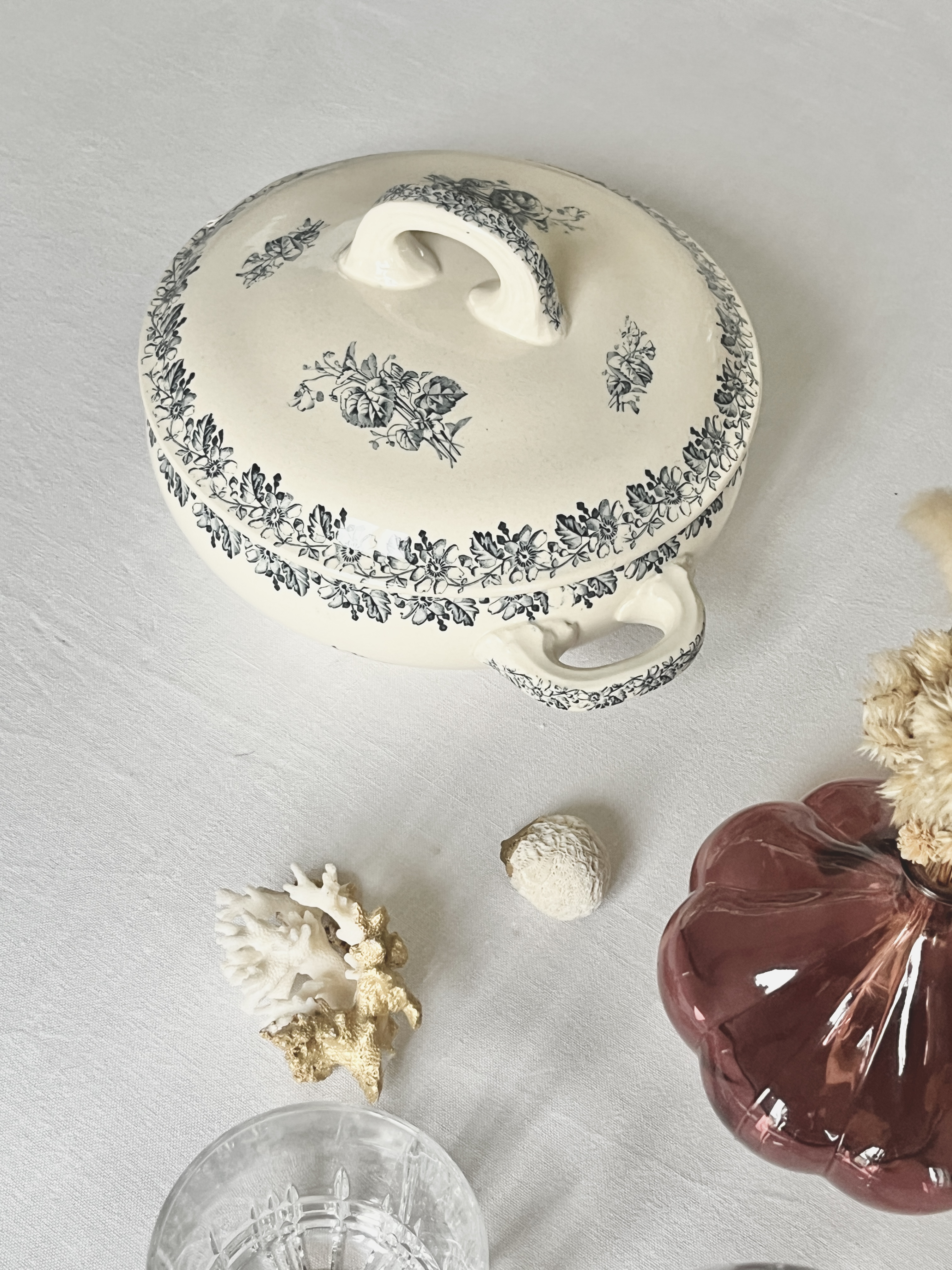 Soupière en Terre de fer vintage