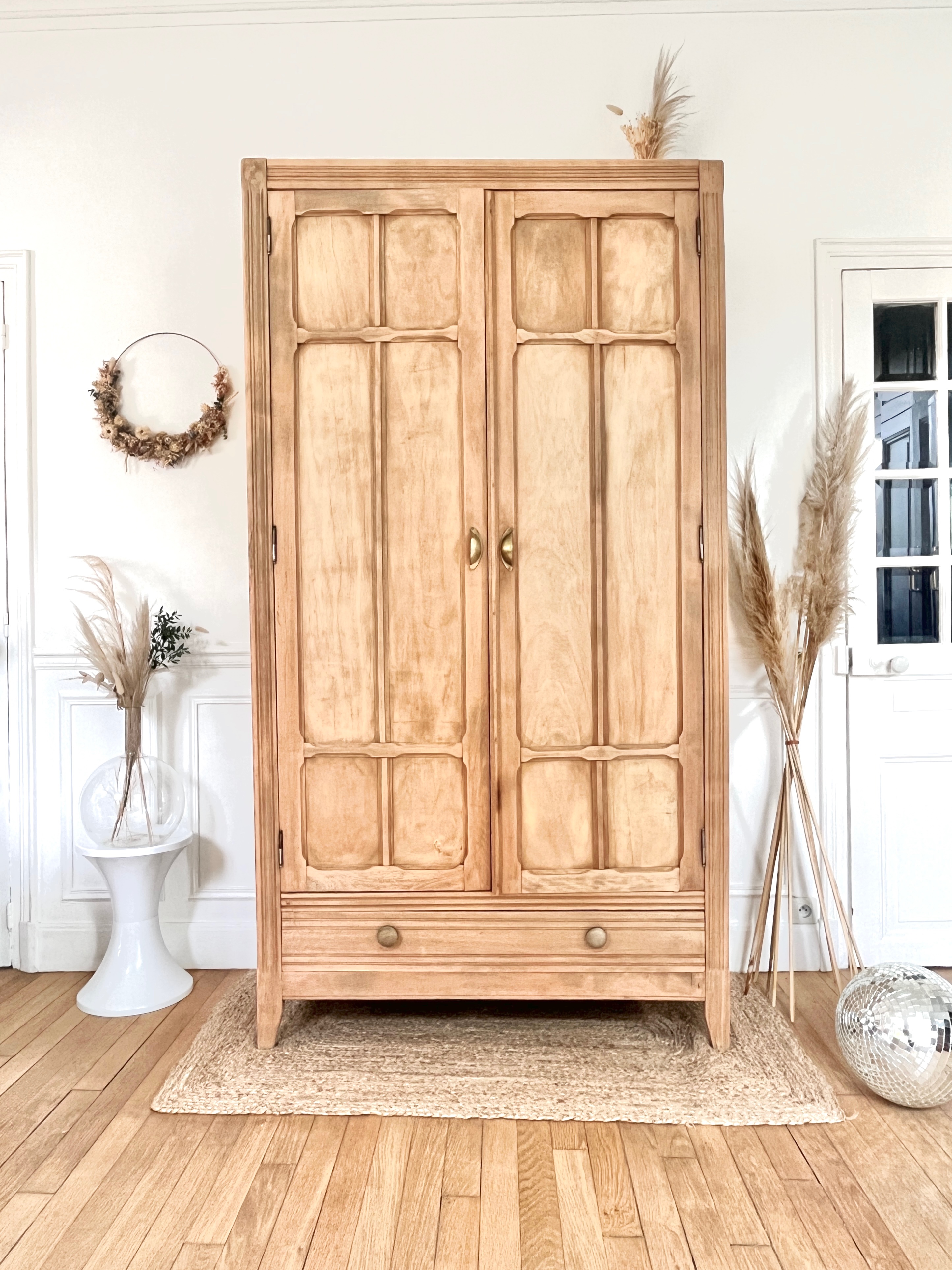 Armoire parisienne