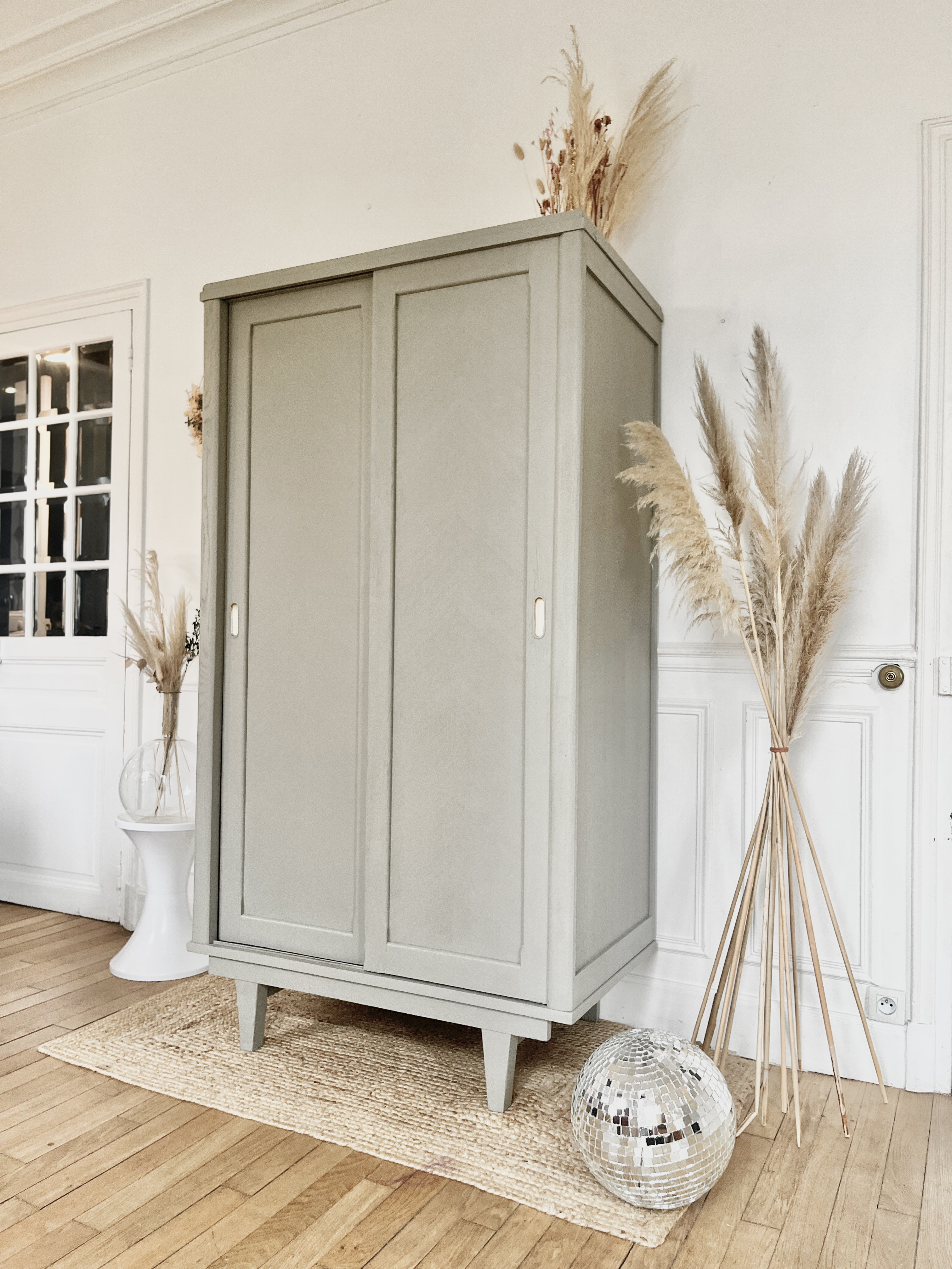 Armoire parisienne portes coulissantes 
