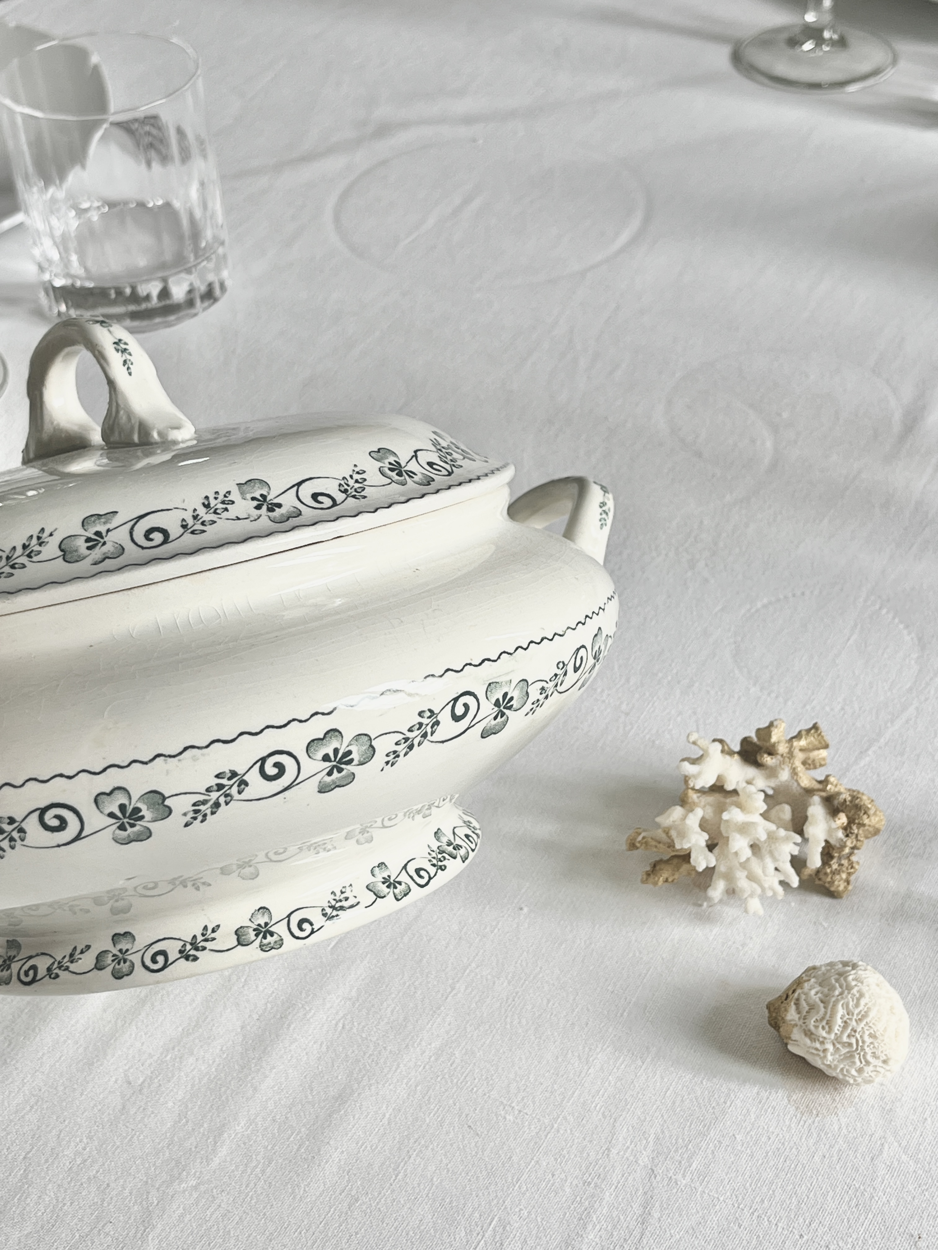 Soupière en Terre de fer Vintage