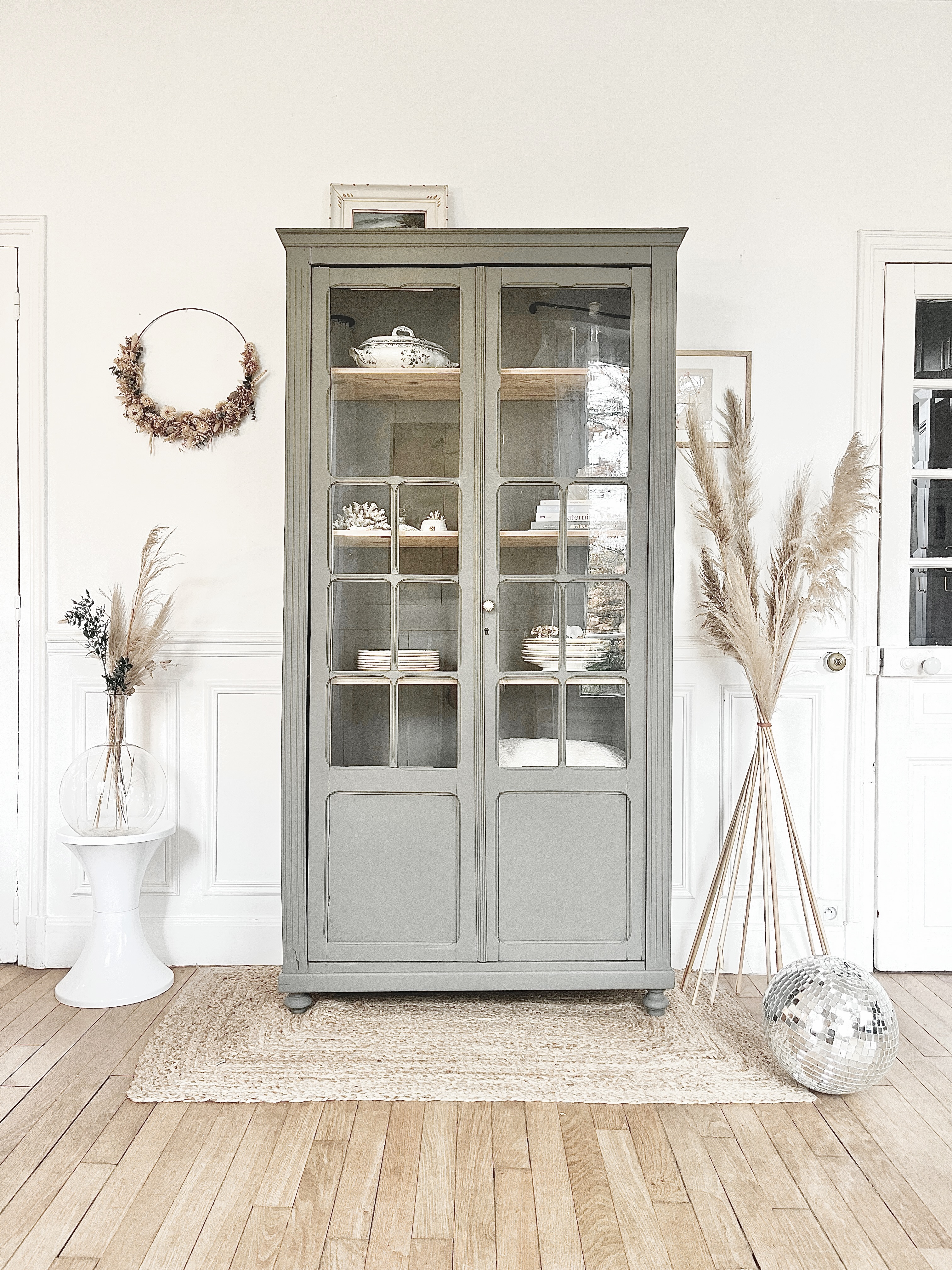 Armoire parisienne vitrée