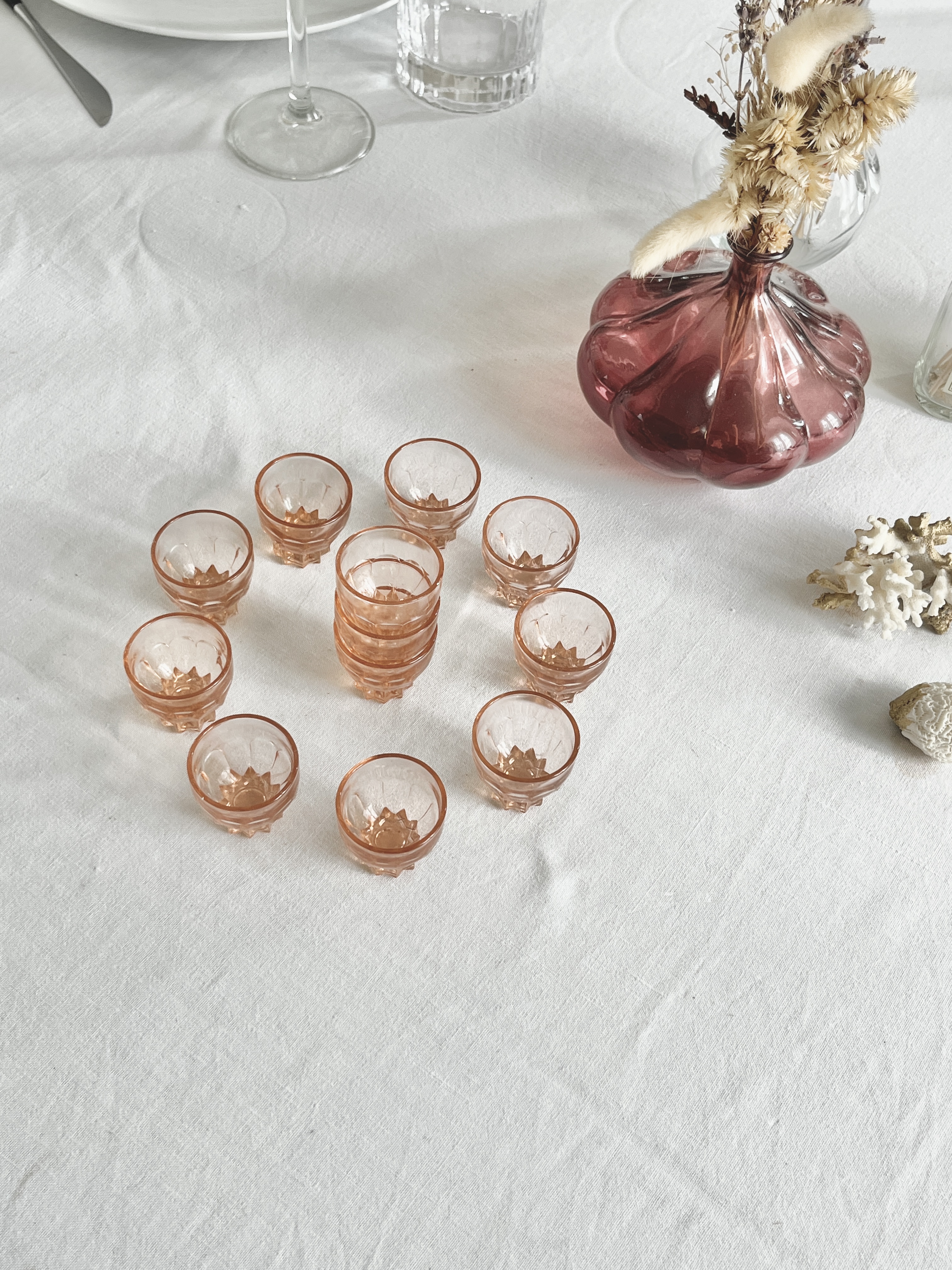 Verres à liqueur vintage rose
