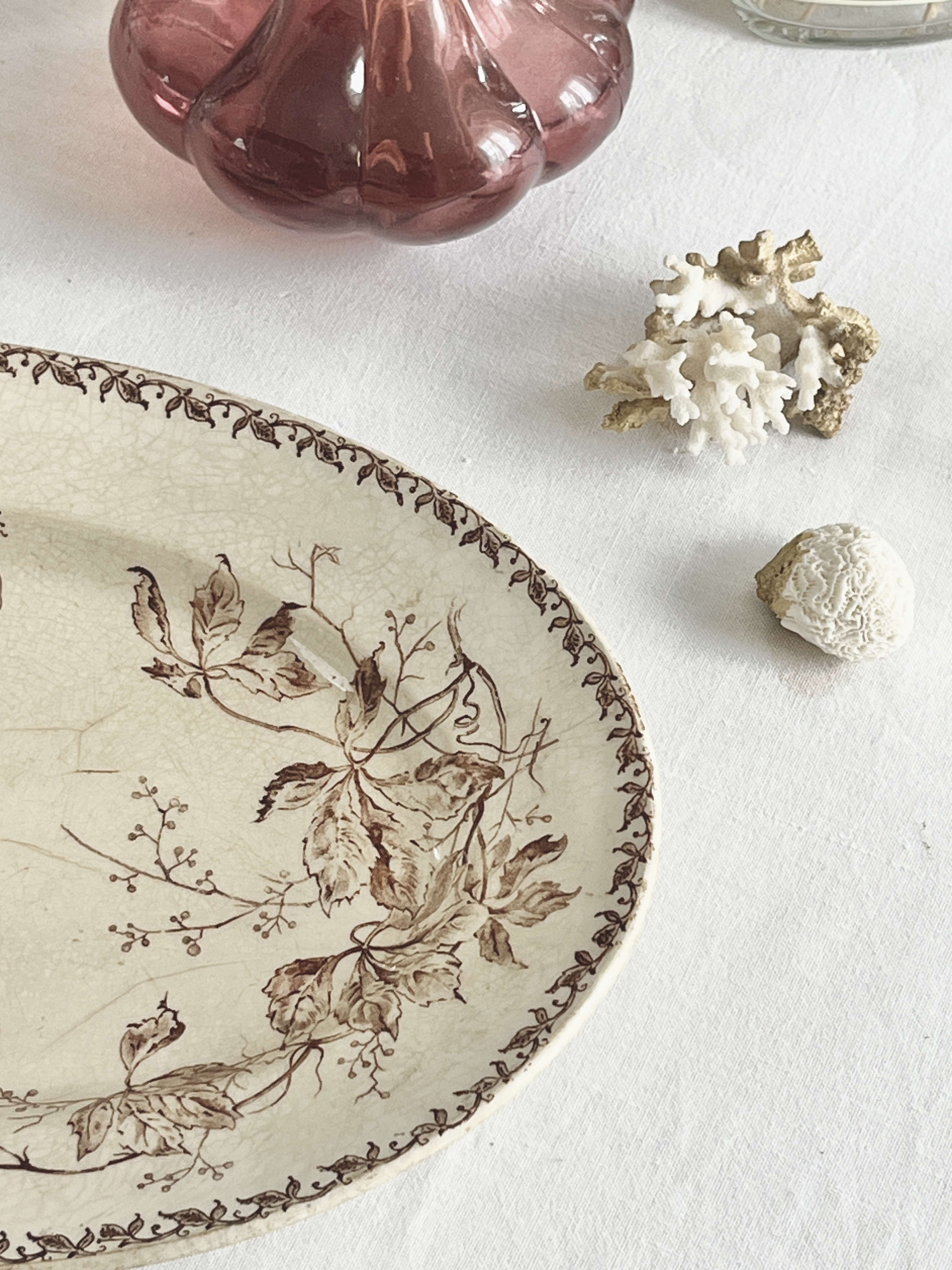 Plat ovale en Terre de fer  florale