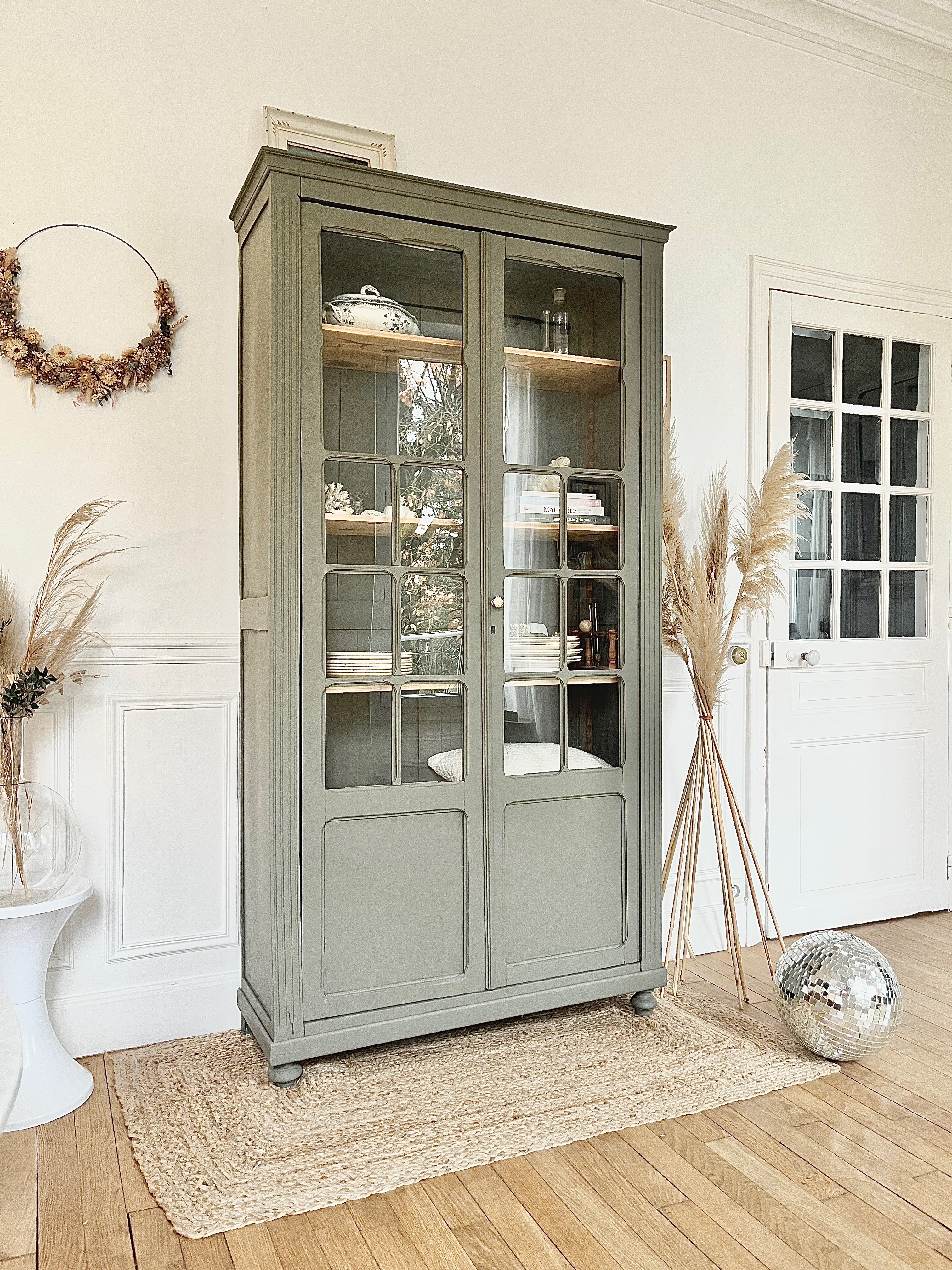 Armoire parisienne vitrée 