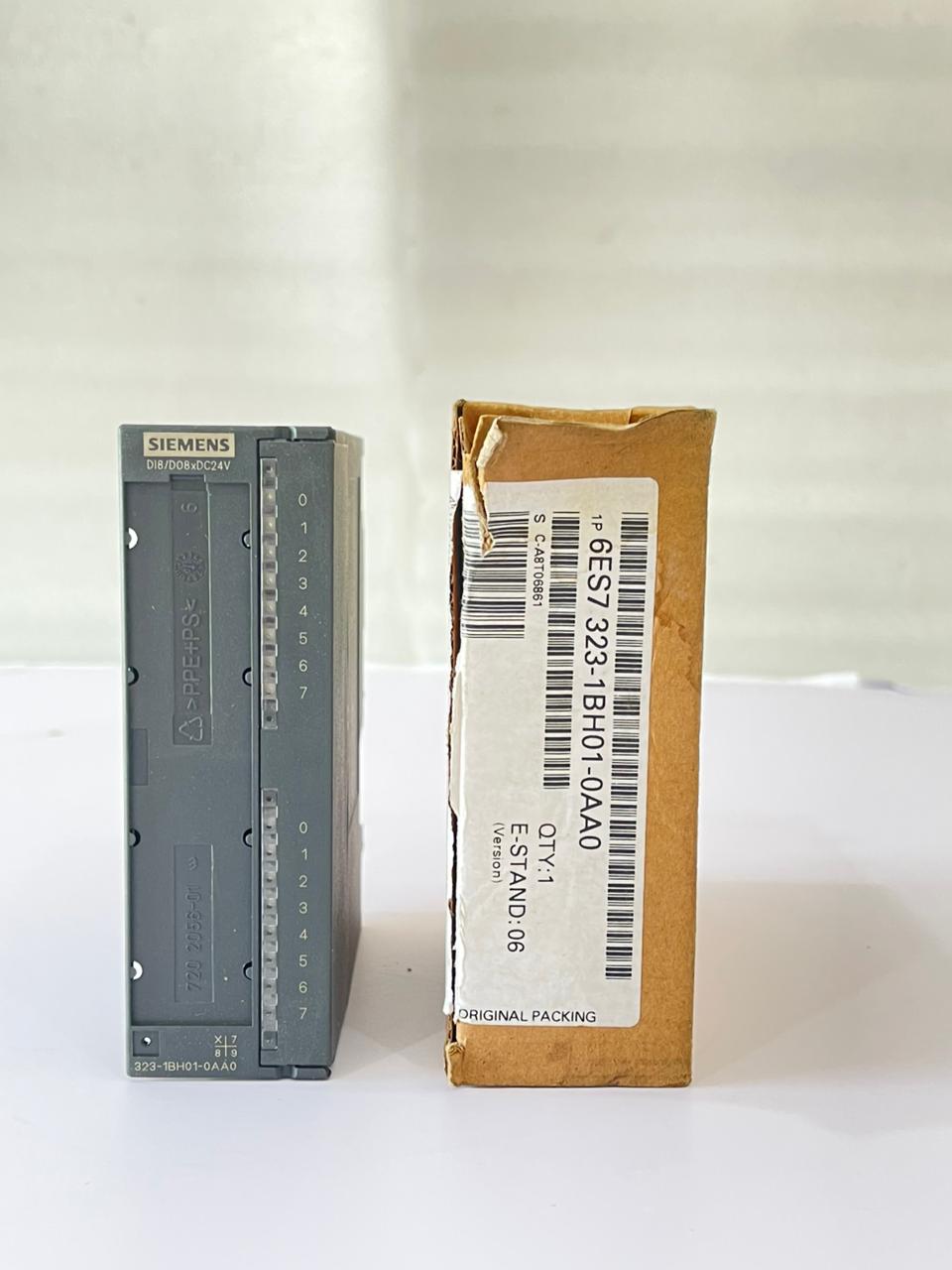 SIEMENS SIMATIC S7-300 6ES7 323-1BH01-0AA0 DIGITAL I/O MODULE