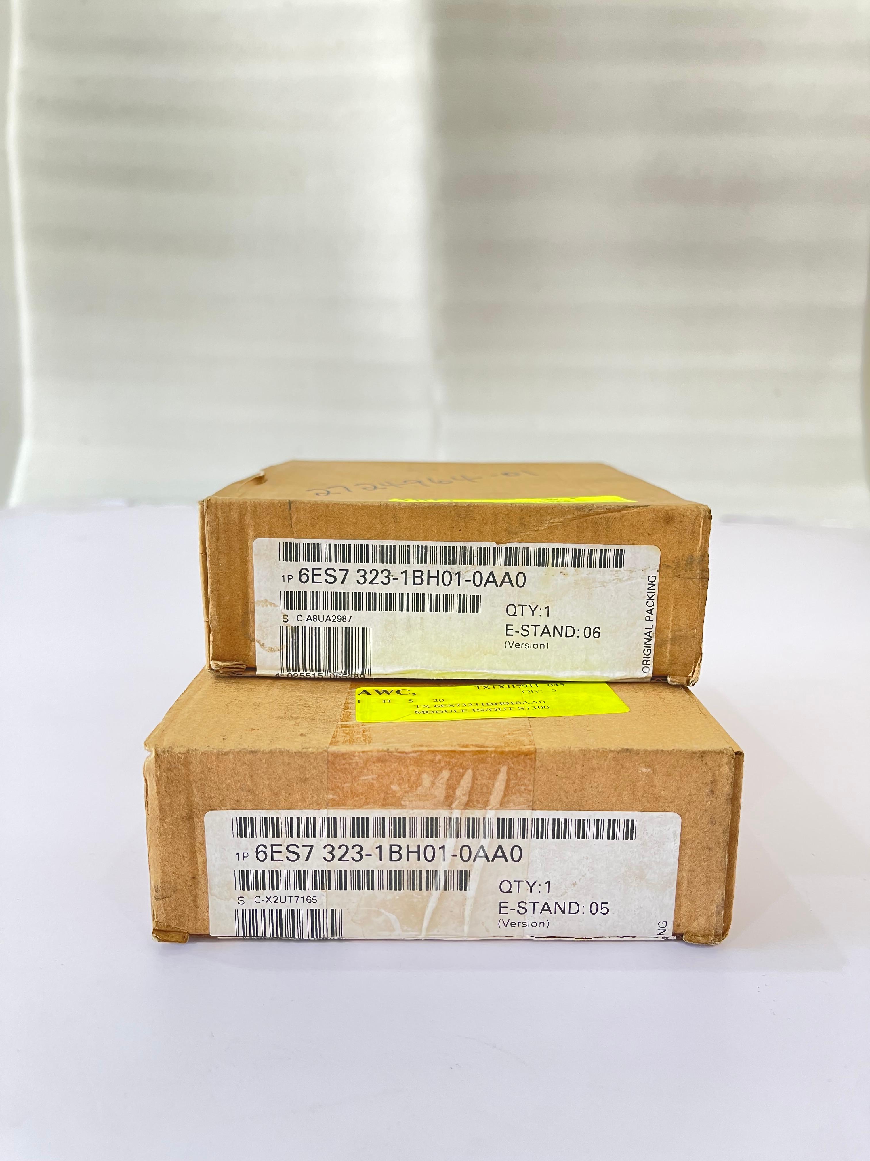 SIEMENS SIMATIC S7-300 6ES7 323-1BH01-0AA0 DIGITAL I/O MODULE