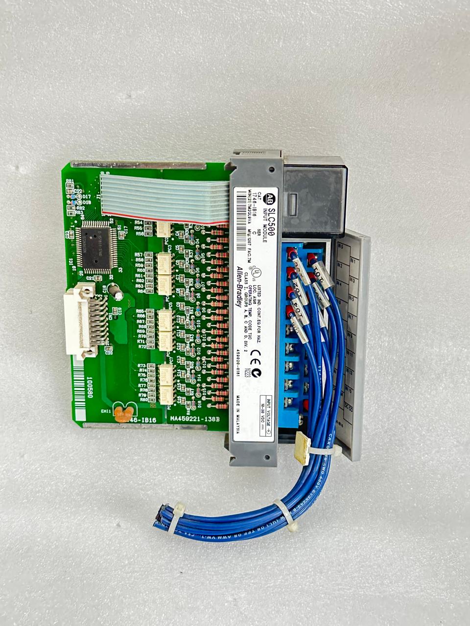 Allen-Bradley  SLC 500 1746-IB16 is a DC digital input module