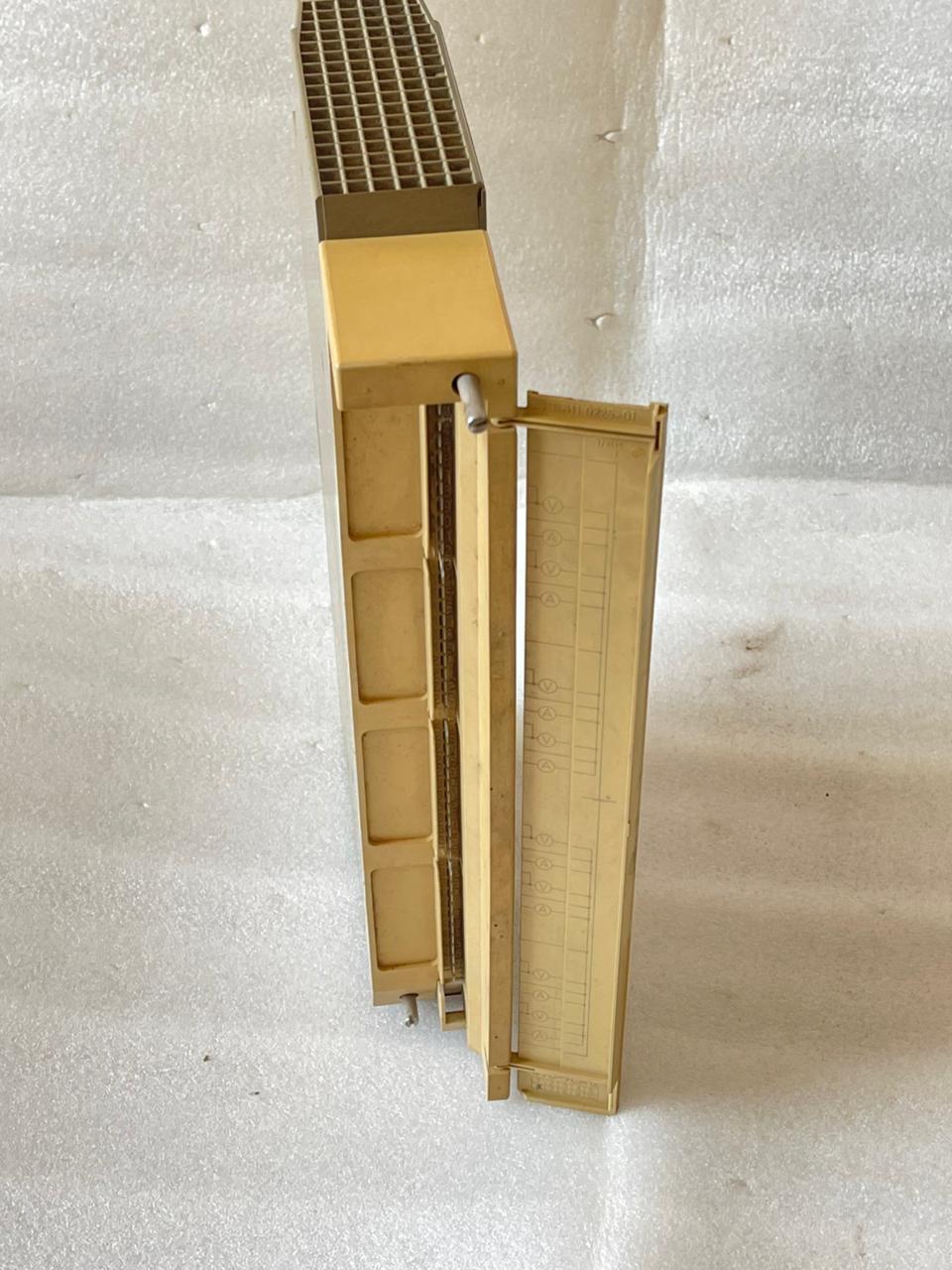 Siemens SIMATIC S5 6ES5-470-7LA12 ANALOG OUTPUT Module