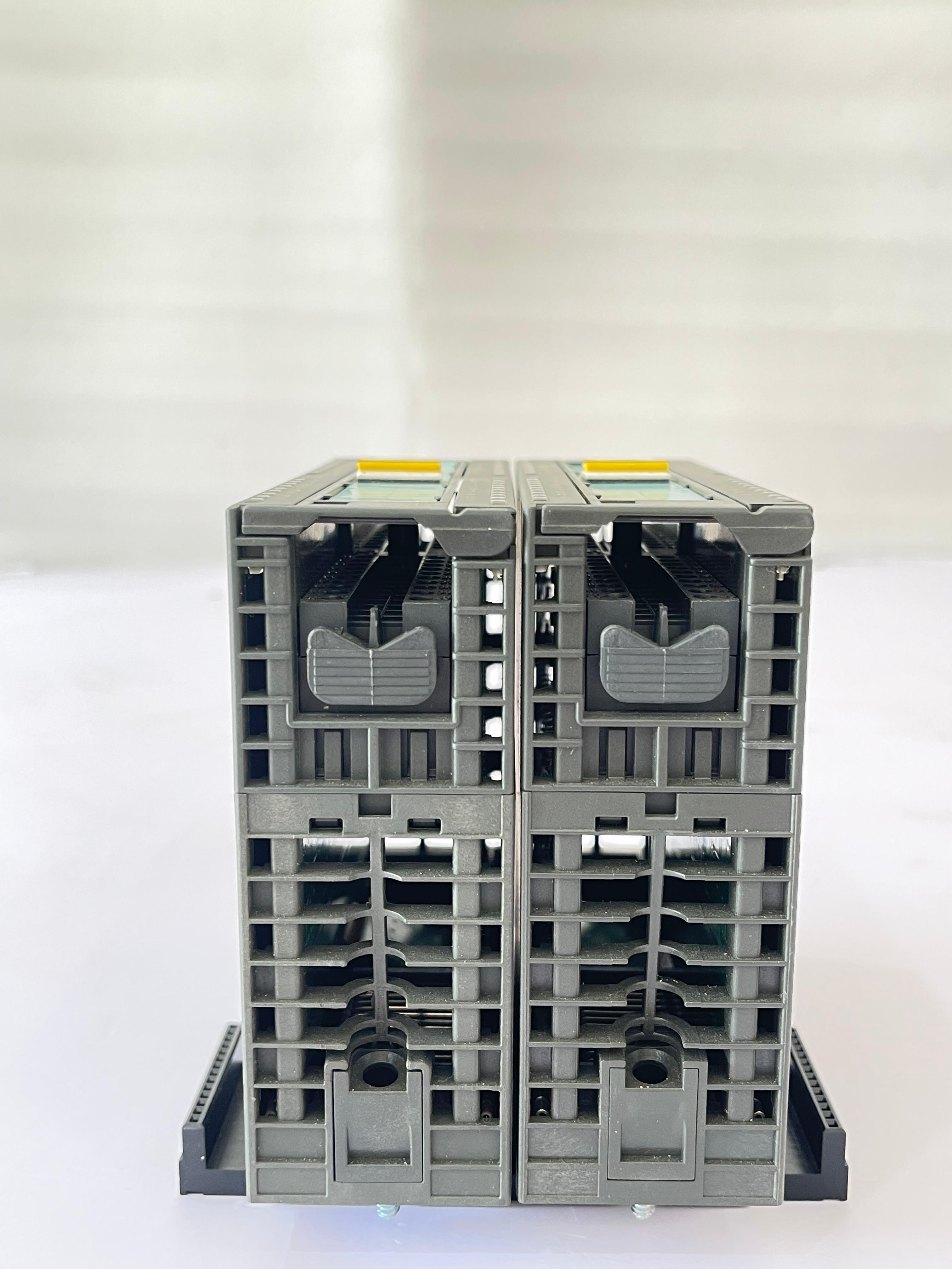 SIEMENS SIMATIC S7-300 DIGITAL INPUT MODULE 6ES7321-1BL00-0AA0