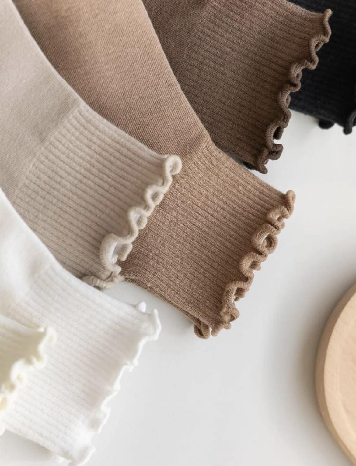 Trumpesnio modelio kojinytės su karbatkėlėmis