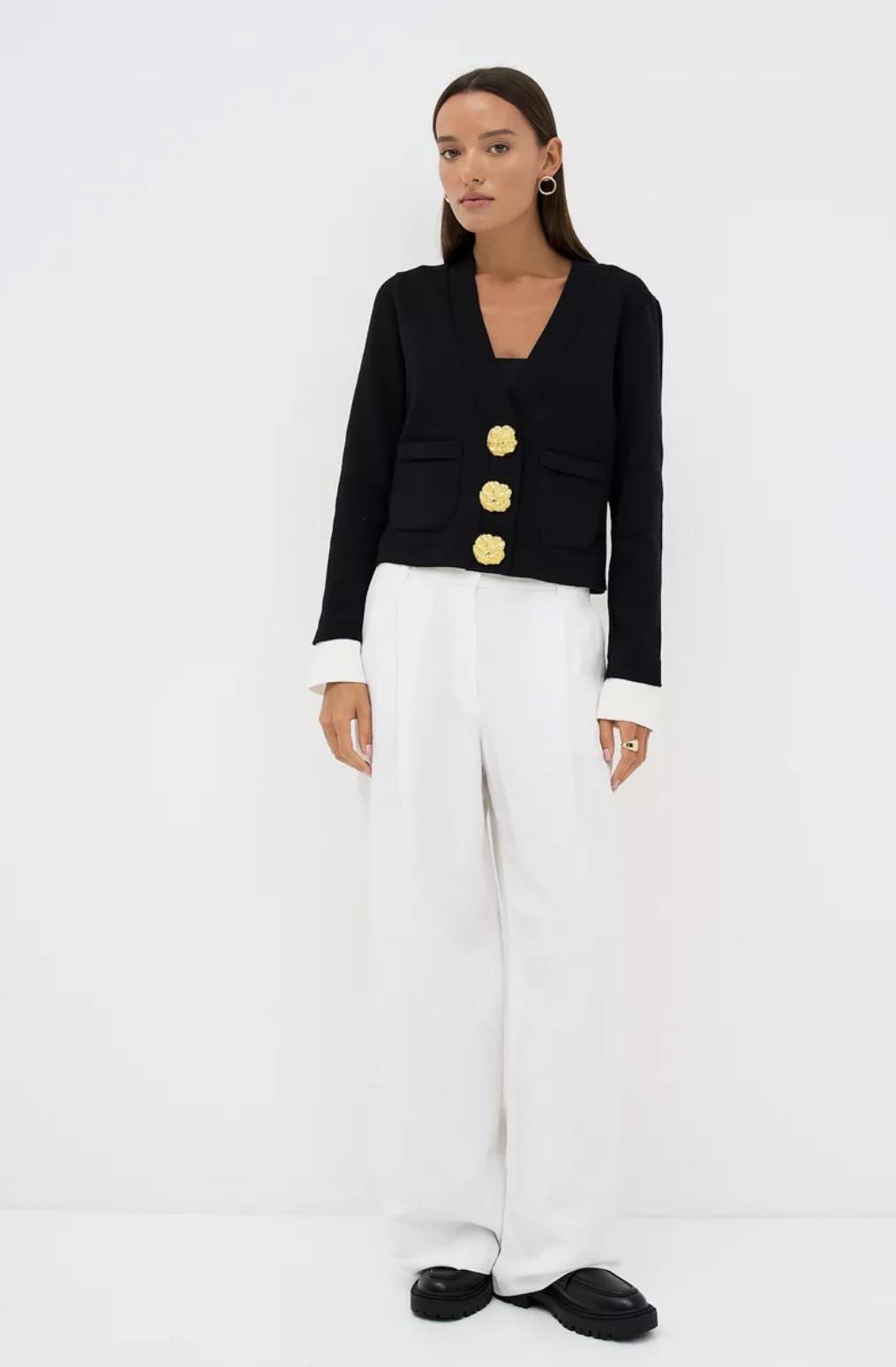 Elegantiškas juodas kardiganas