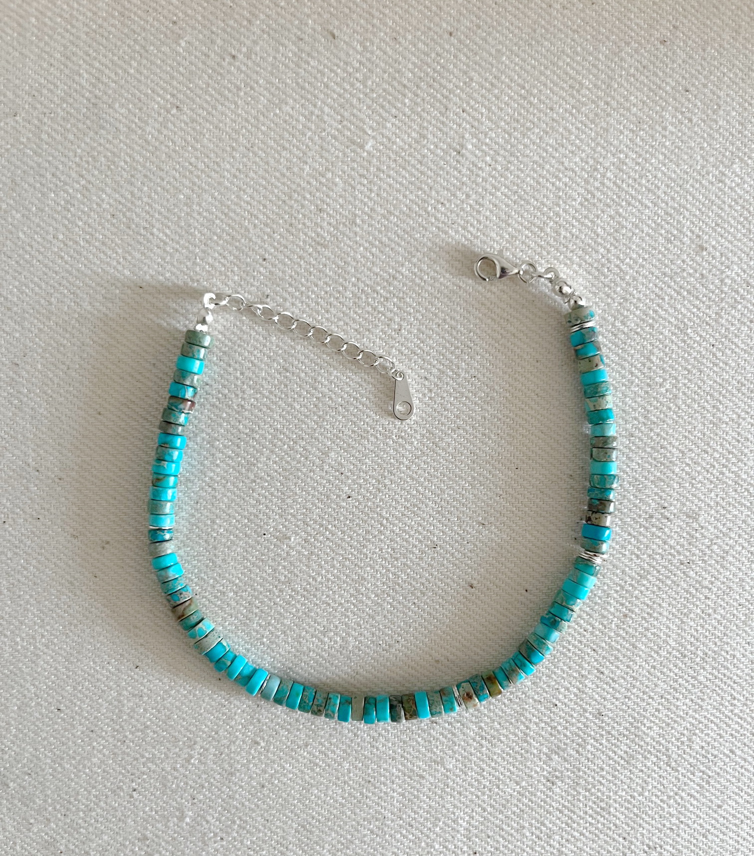 L' APAISé - Bracelet en régalite et argent 925.