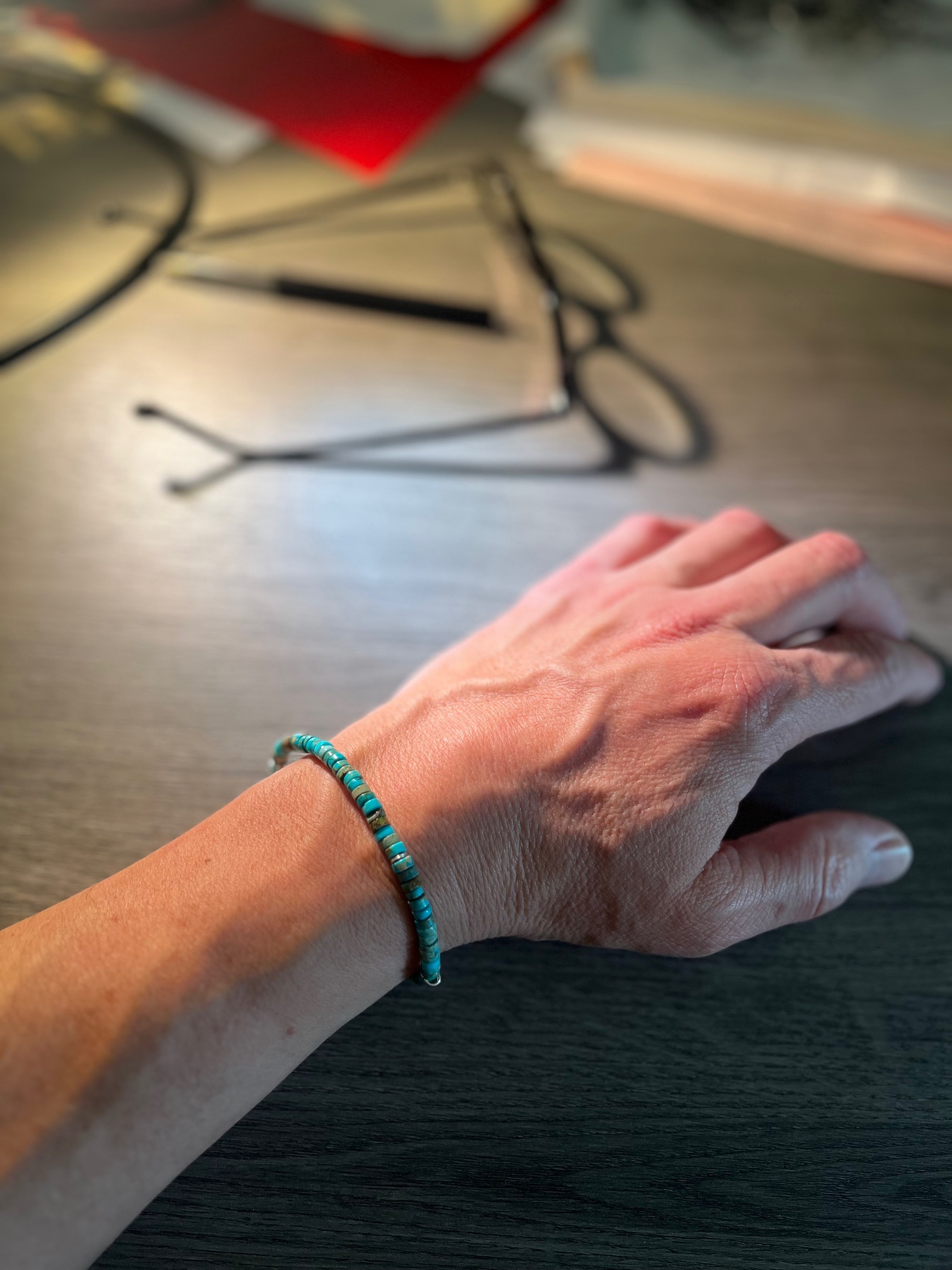 L' APAISé        -   Bracelet en régalite et argent 925.