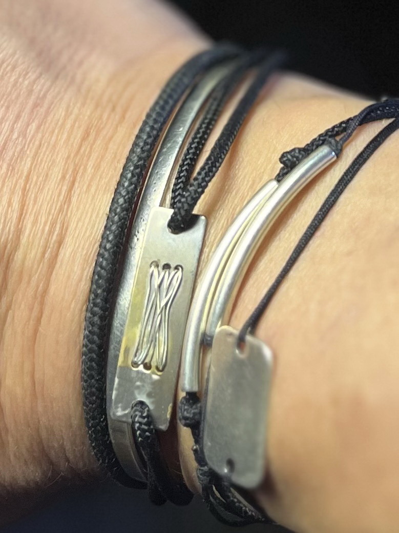 L'ENTRELACé   -  Bracelet plaque et fil argent 925 