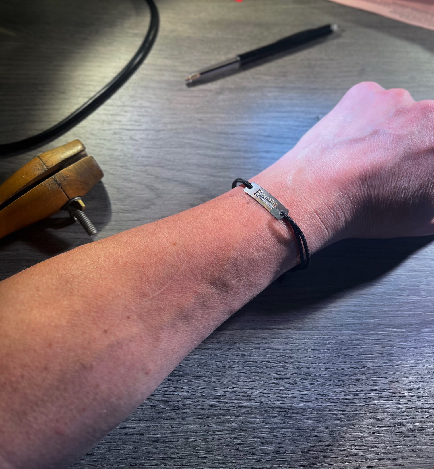 L'ENTRELACé   -  Bracelet plaque et fil argent 925 