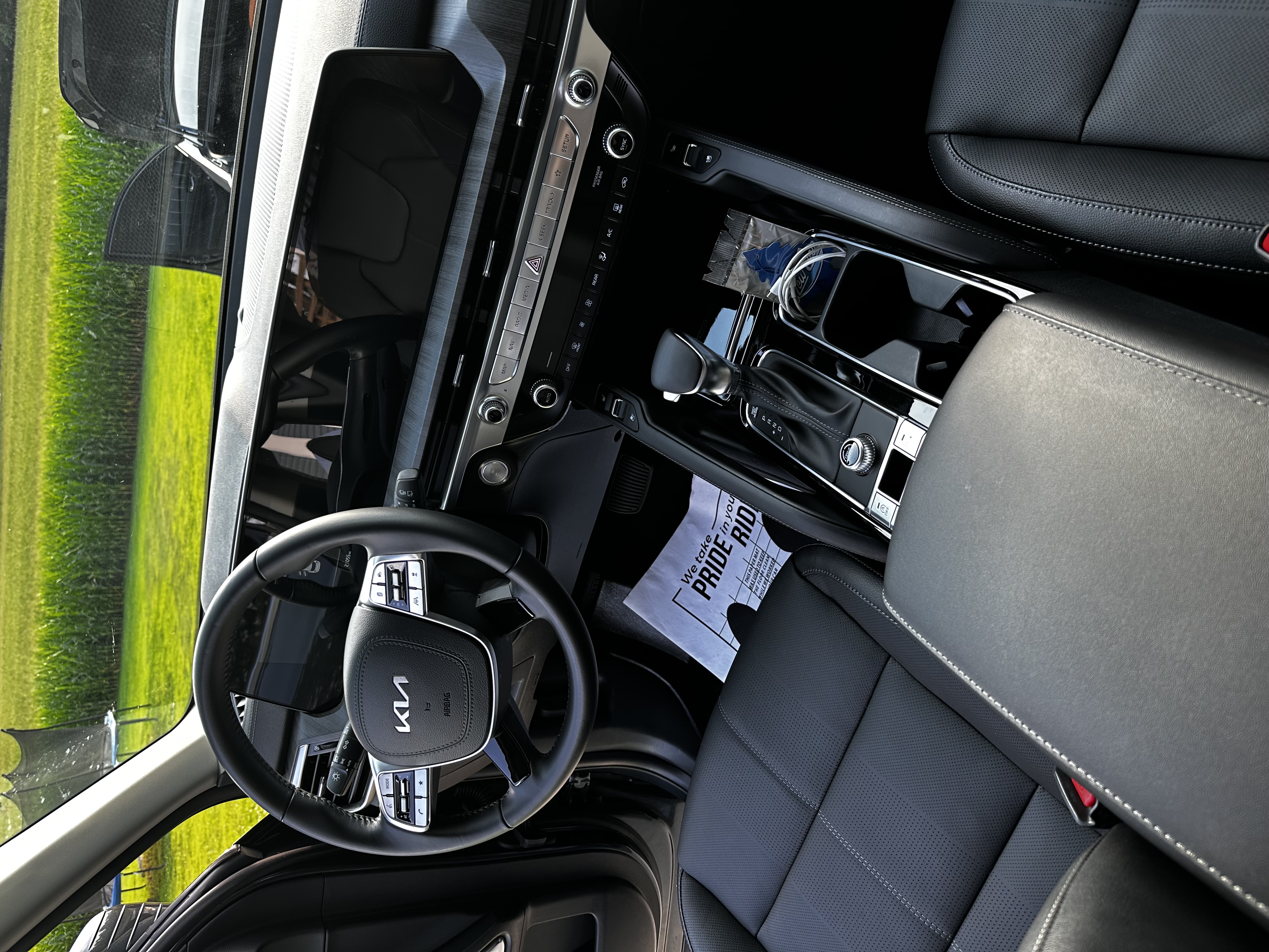 "The Essentials" Interior Detail - Medium (Hatchbacks & SUVs)