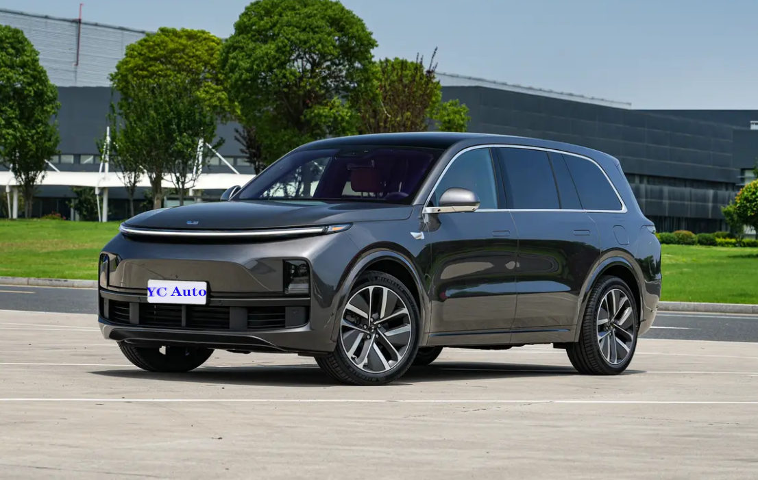 LIXIANG L9 Ultra/Gray exterior/black interior